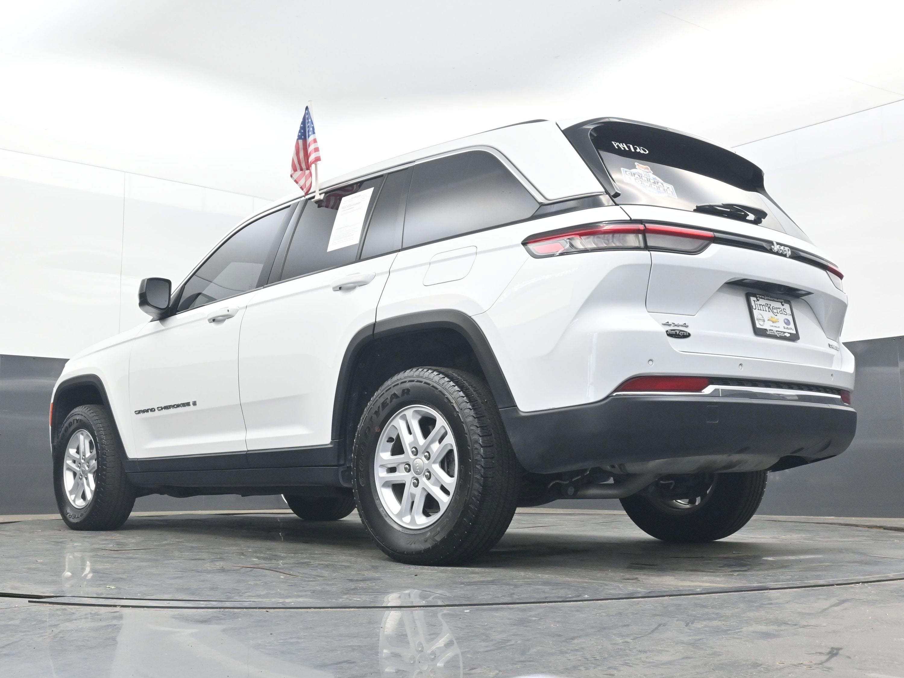 2023 Jeep Grand Cherokee Laredo 4x4