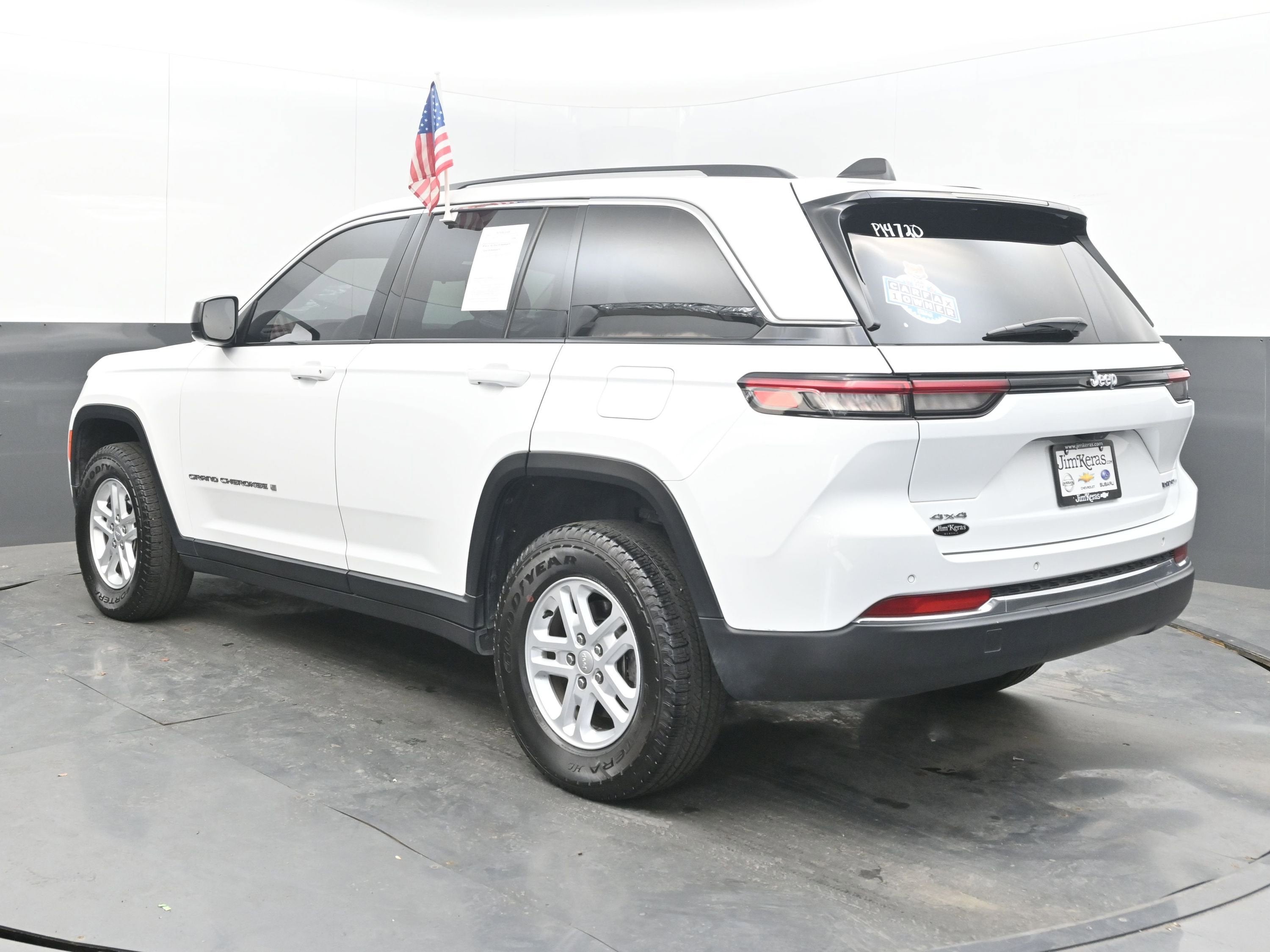 2023 Jeep Grand Cherokee Laredo 4x4