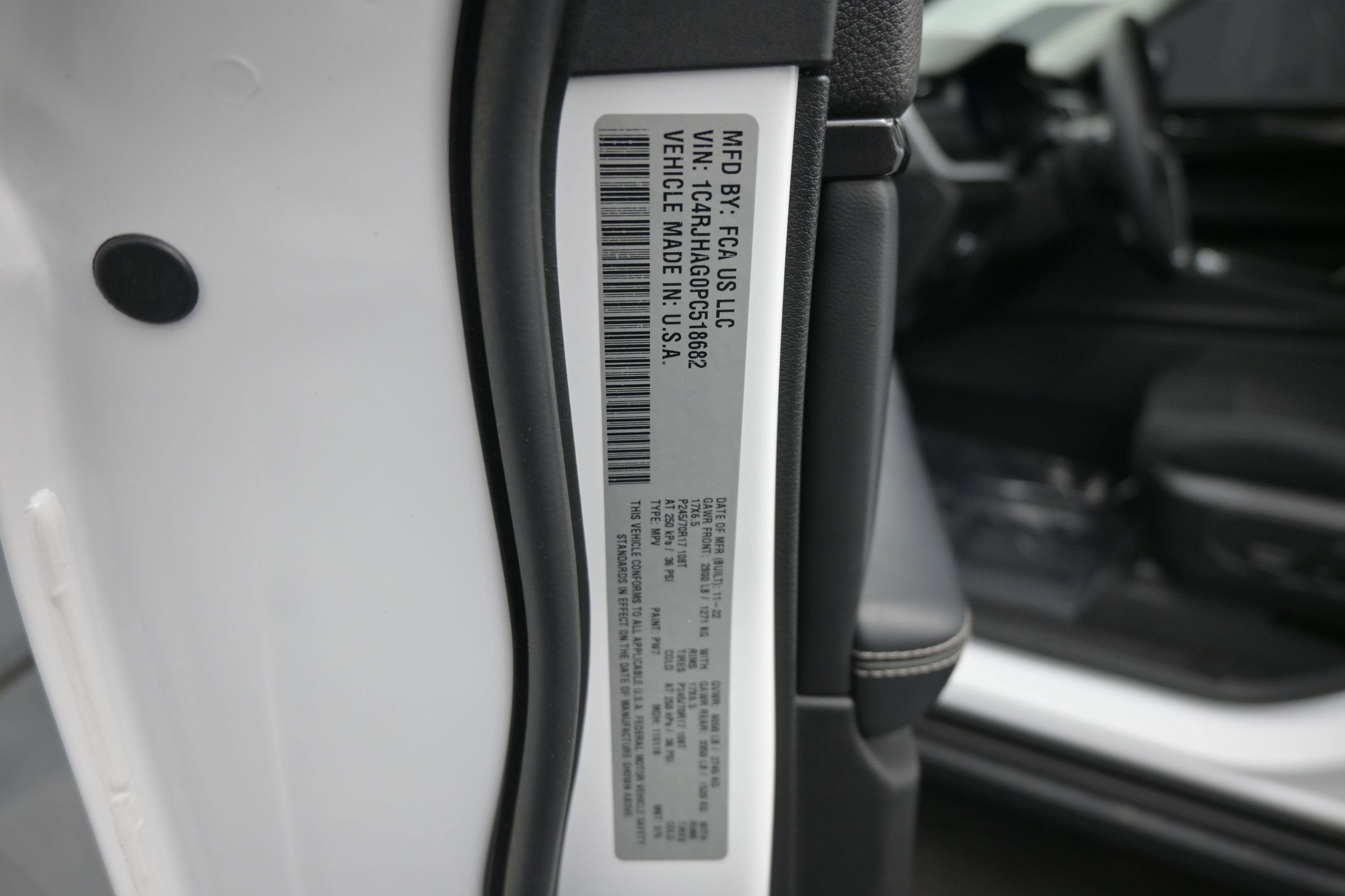 2023 Jeep Grand Cherokee Laredo 4x4