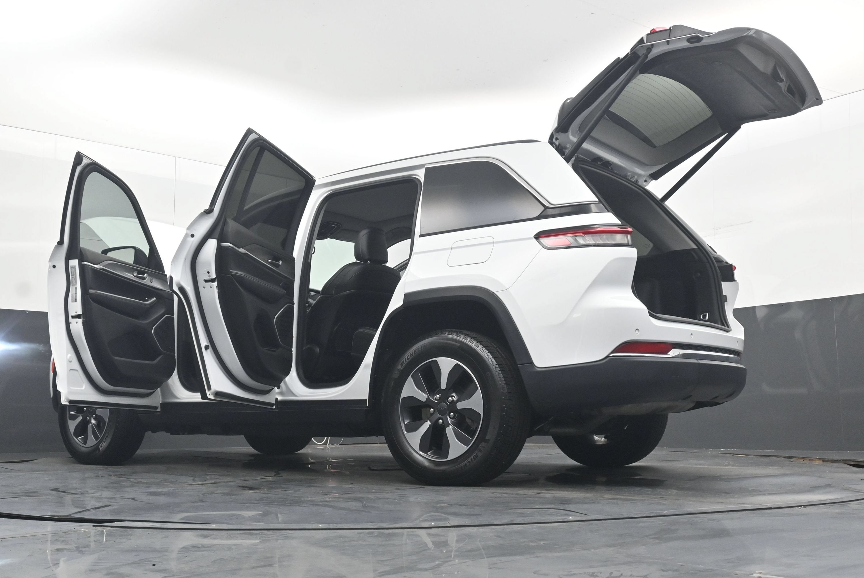 2023 Jeep Grand Cherokee 4xe BASE