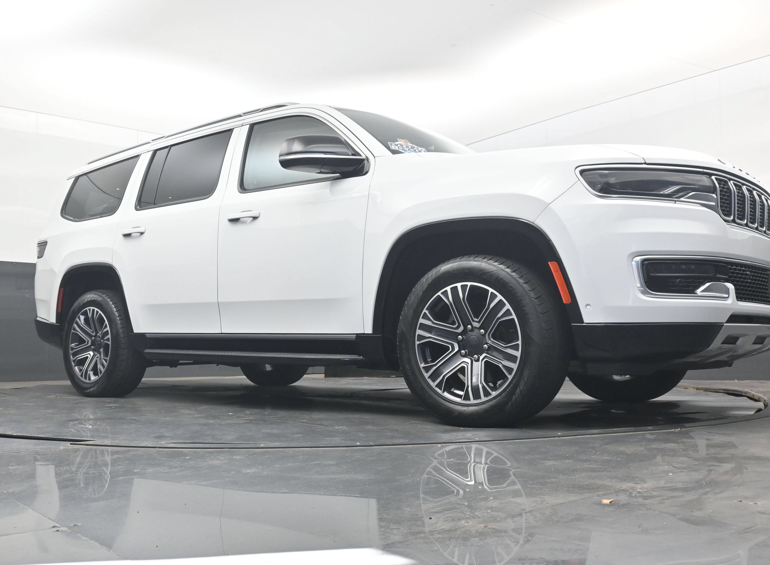 2024 Jeep Wagoneer Series II 4x2