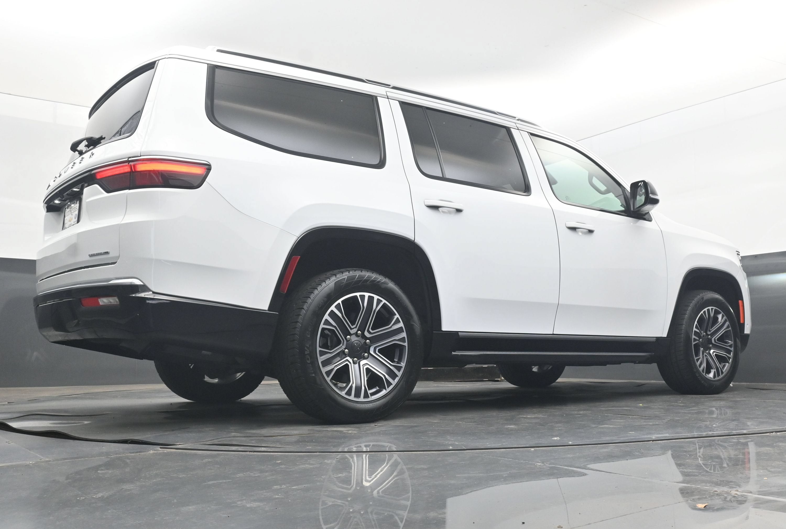 2024 Jeep Wagoneer Series II 4x2