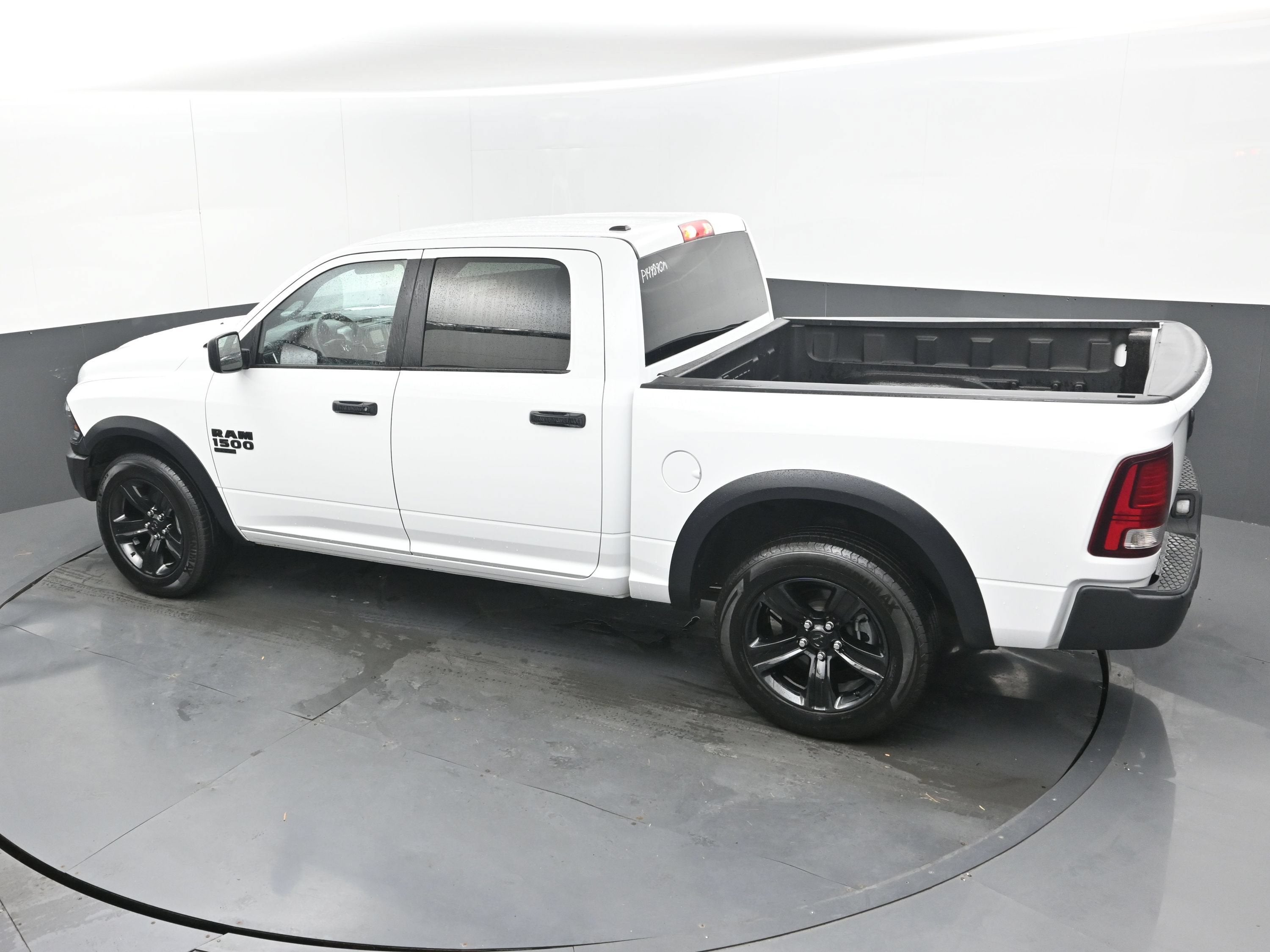 2024 RAM 1500 Classic Warlock Crew Cab 4x2 5'7" Box