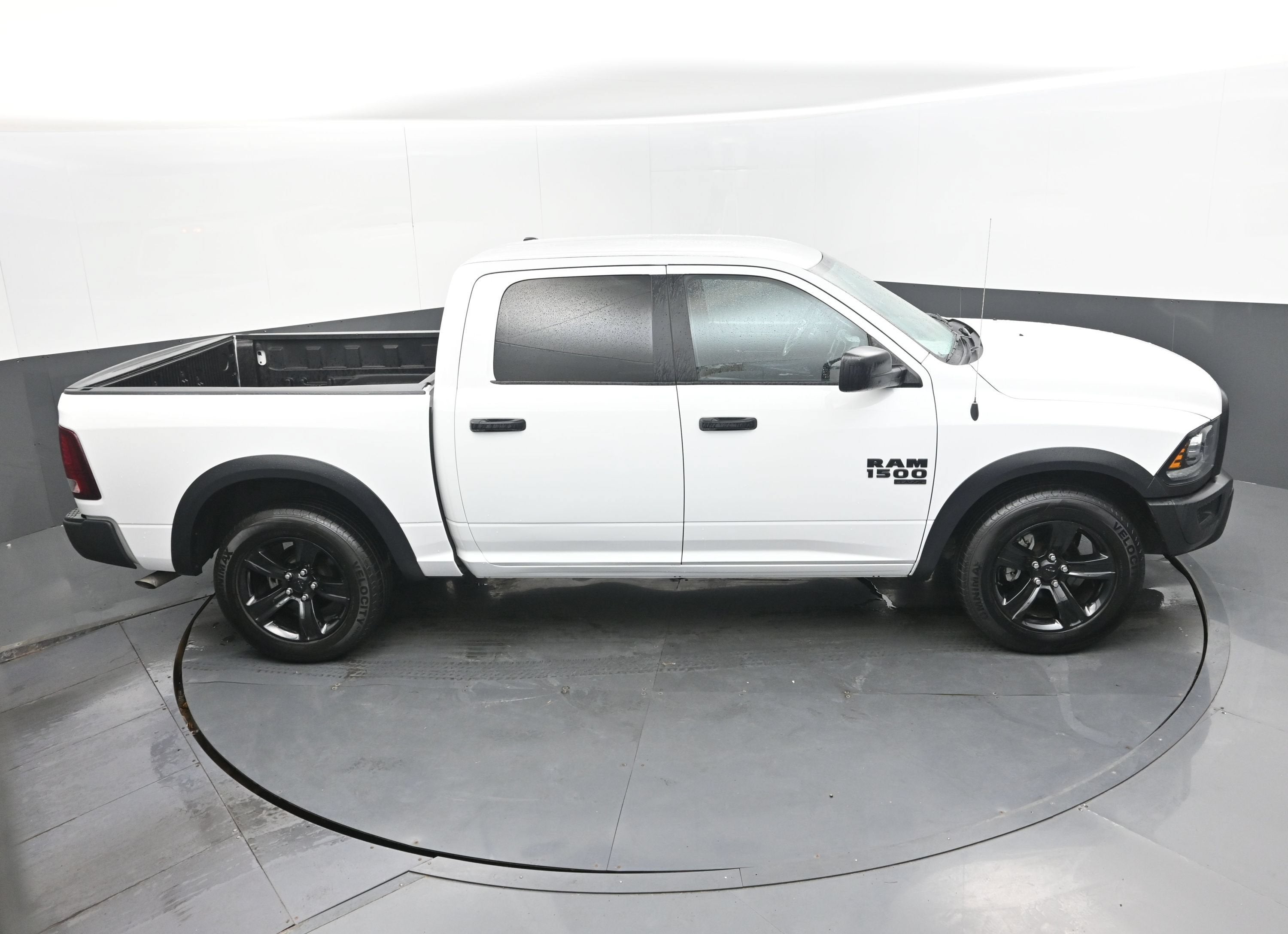 2024 RAM 1500 Classic Warlock Crew Cab 4x2 5'7" Box