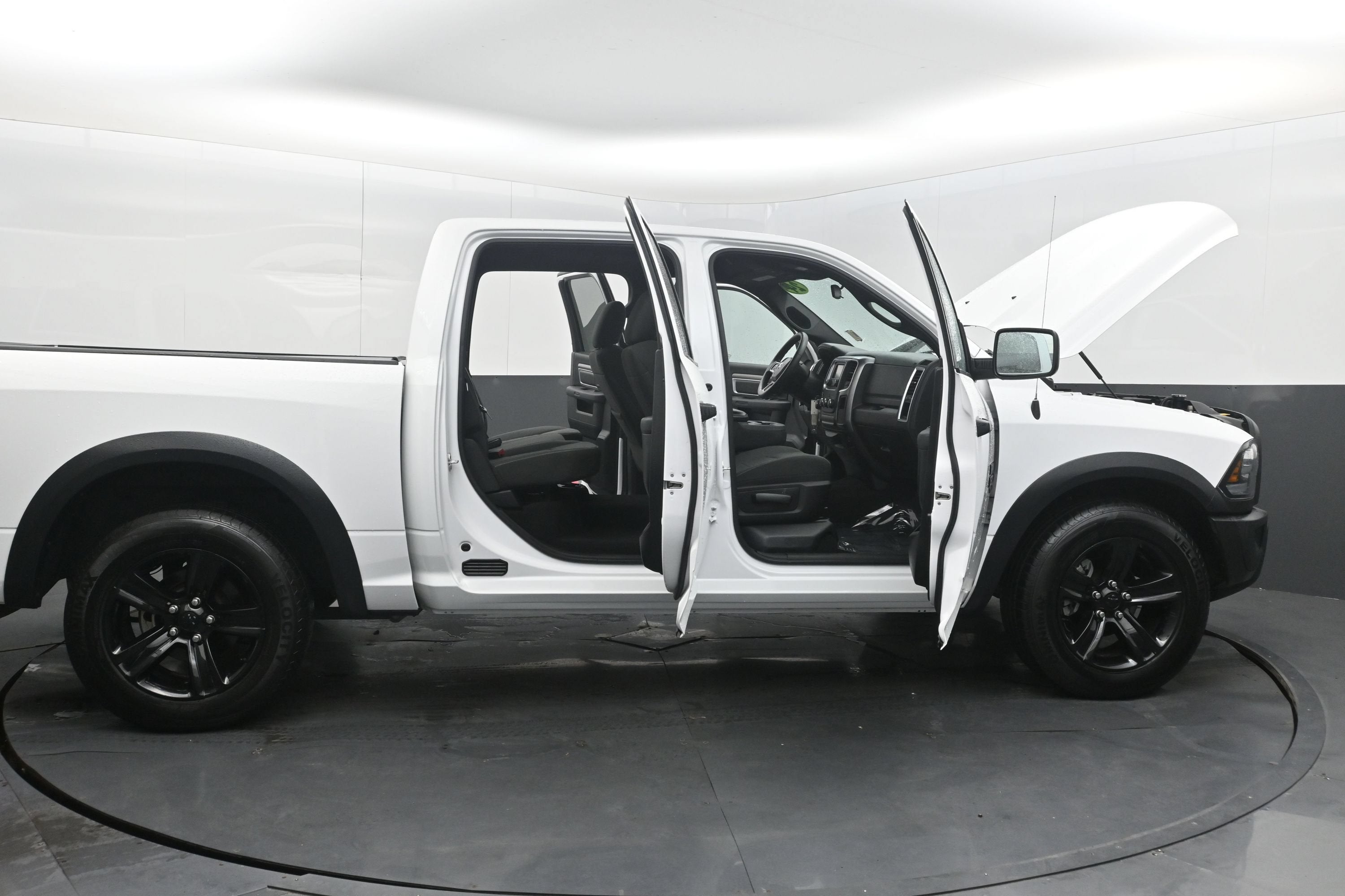 2024 RAM 1500 Classic Warlock Crew Cab 4x2 5'7" Box
