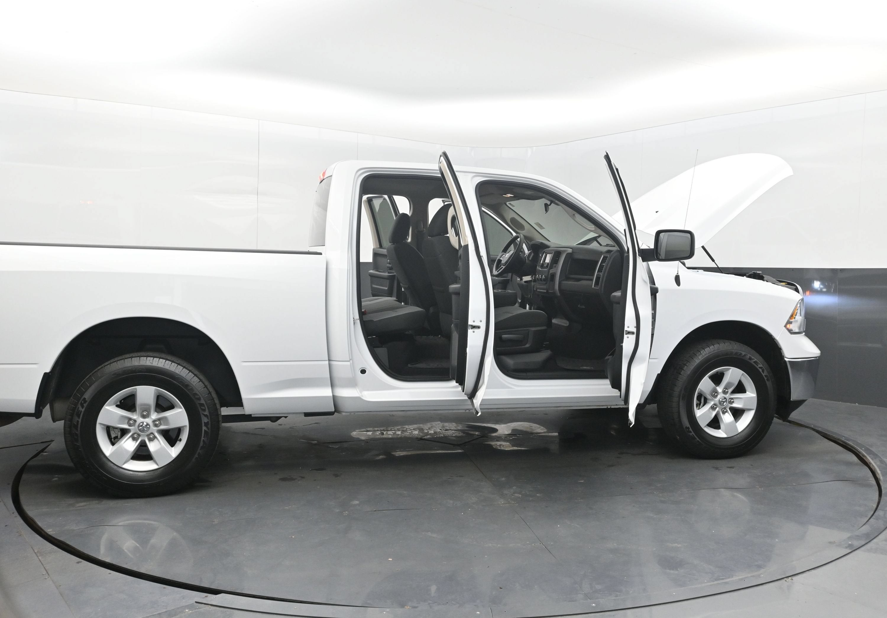 2024 RAM 1500 Classic Tradesman Quad Cab 4x4 6'4" Box