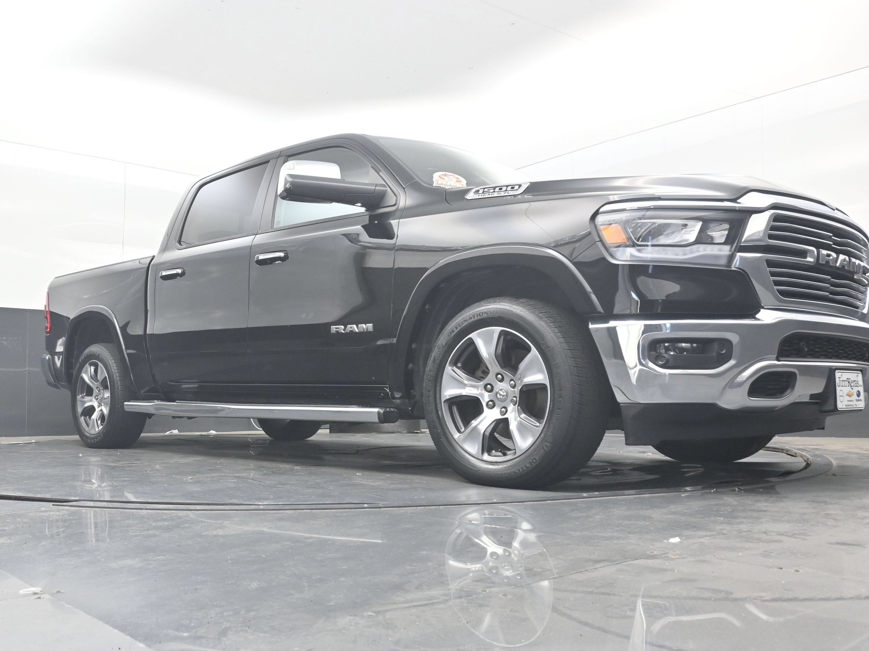 2019 RAM 1500 Laramie Crew Cab 4x2 5'7" Box