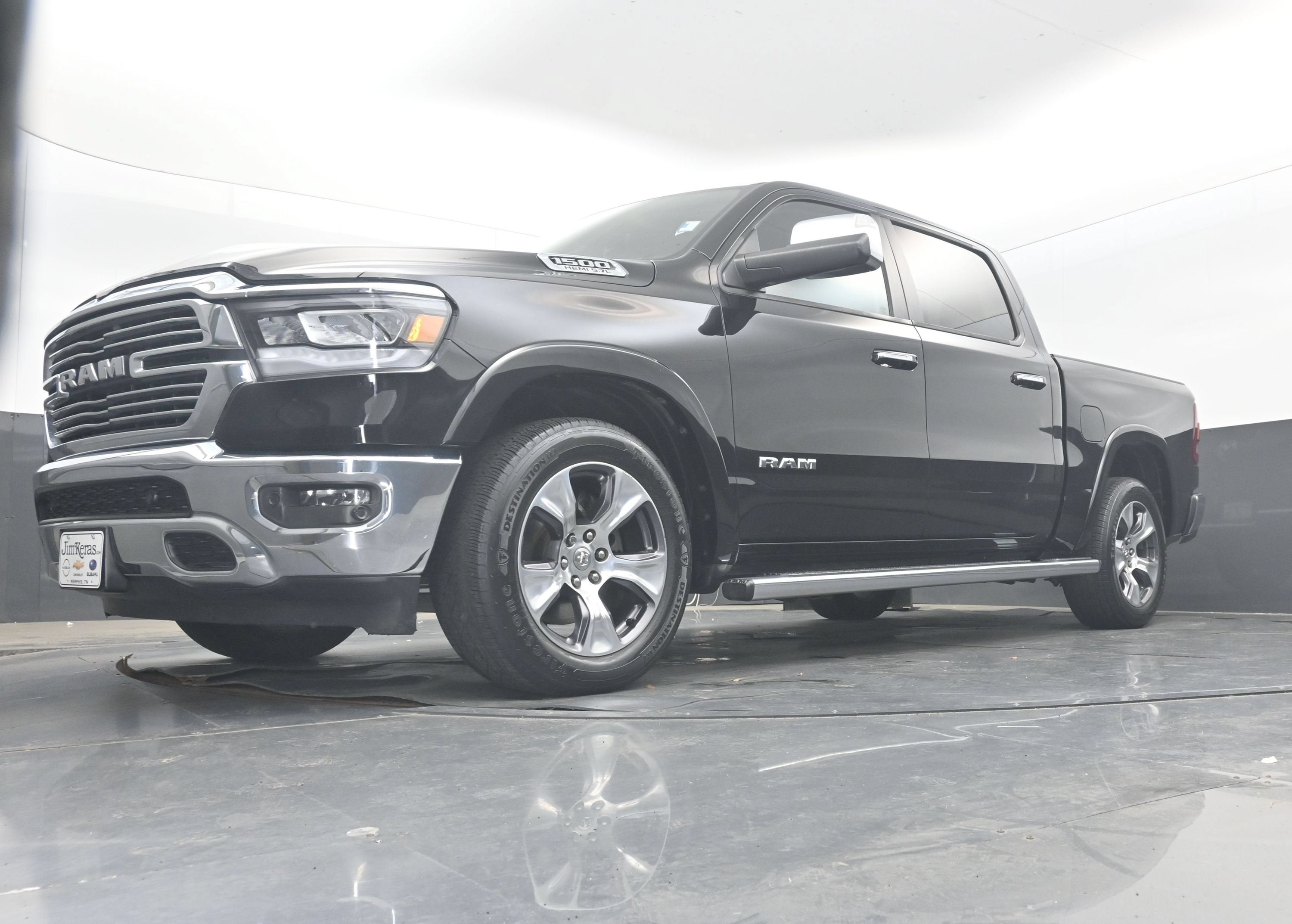 2019 RAM 1500 Laramie Crew Cab 4x2 5'7" Box