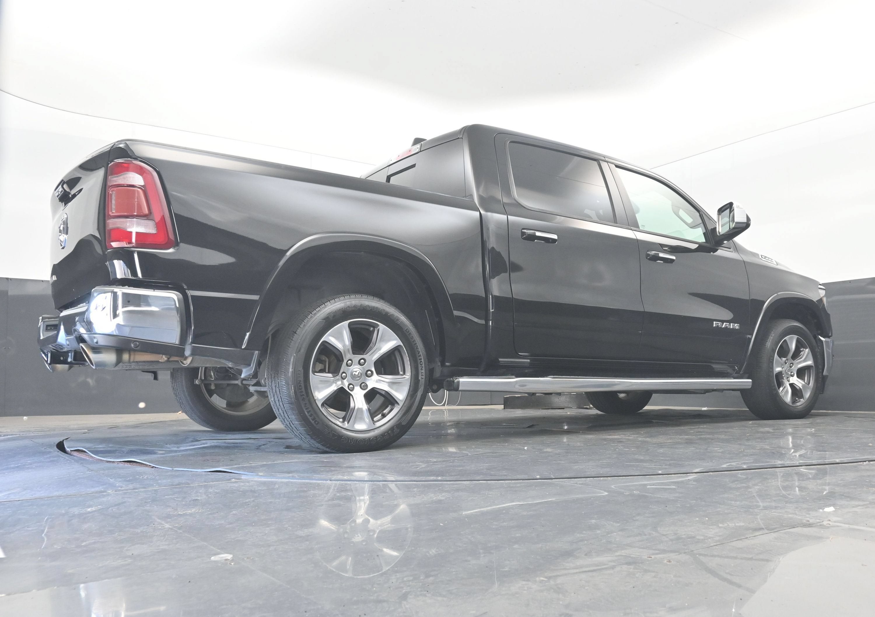 2019 RAM 1500 Laramie Crew Cab 4x2 5'7" Box