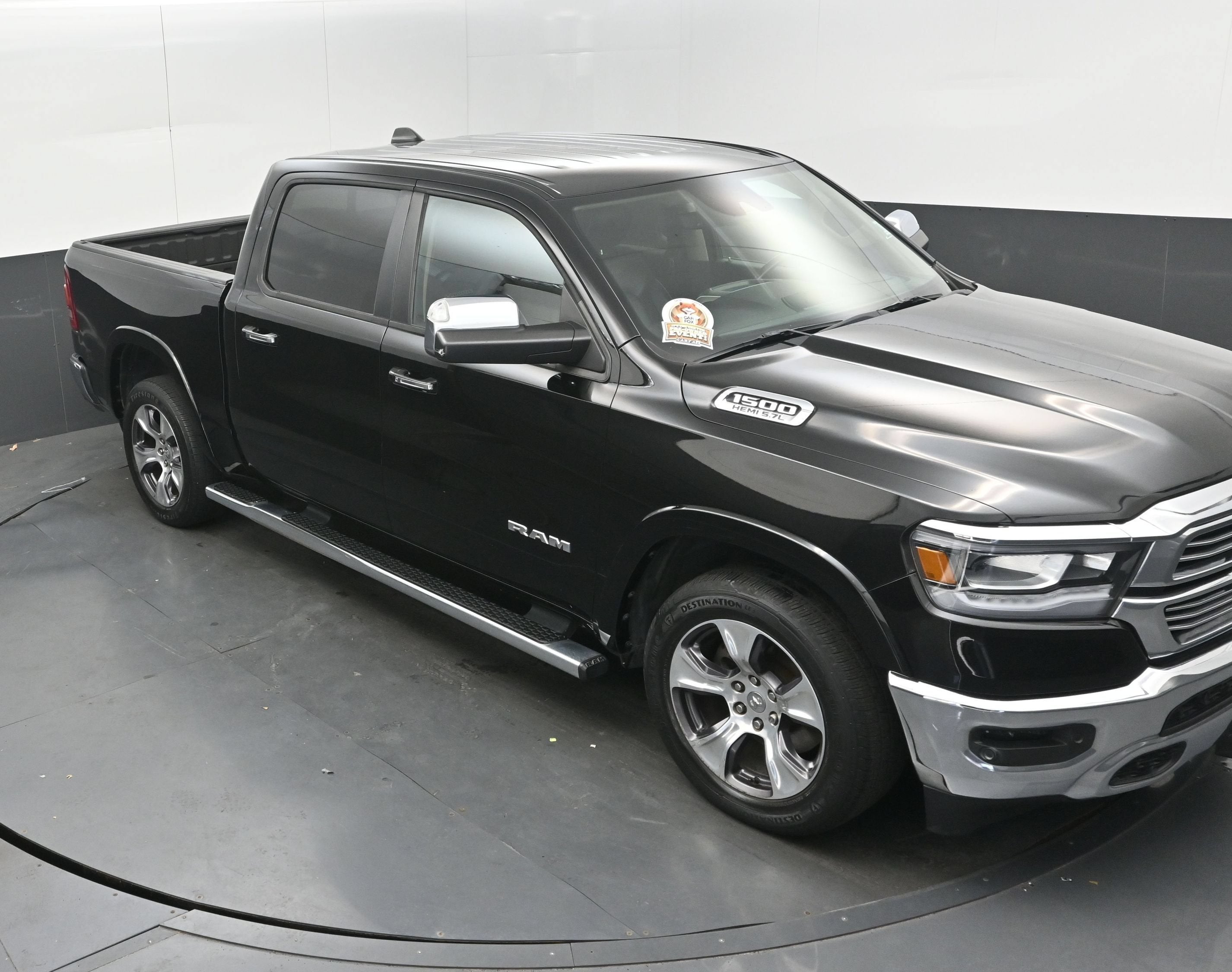 2019 RAM 1500 Laramie Crew Cab 4x2 5'7" Box