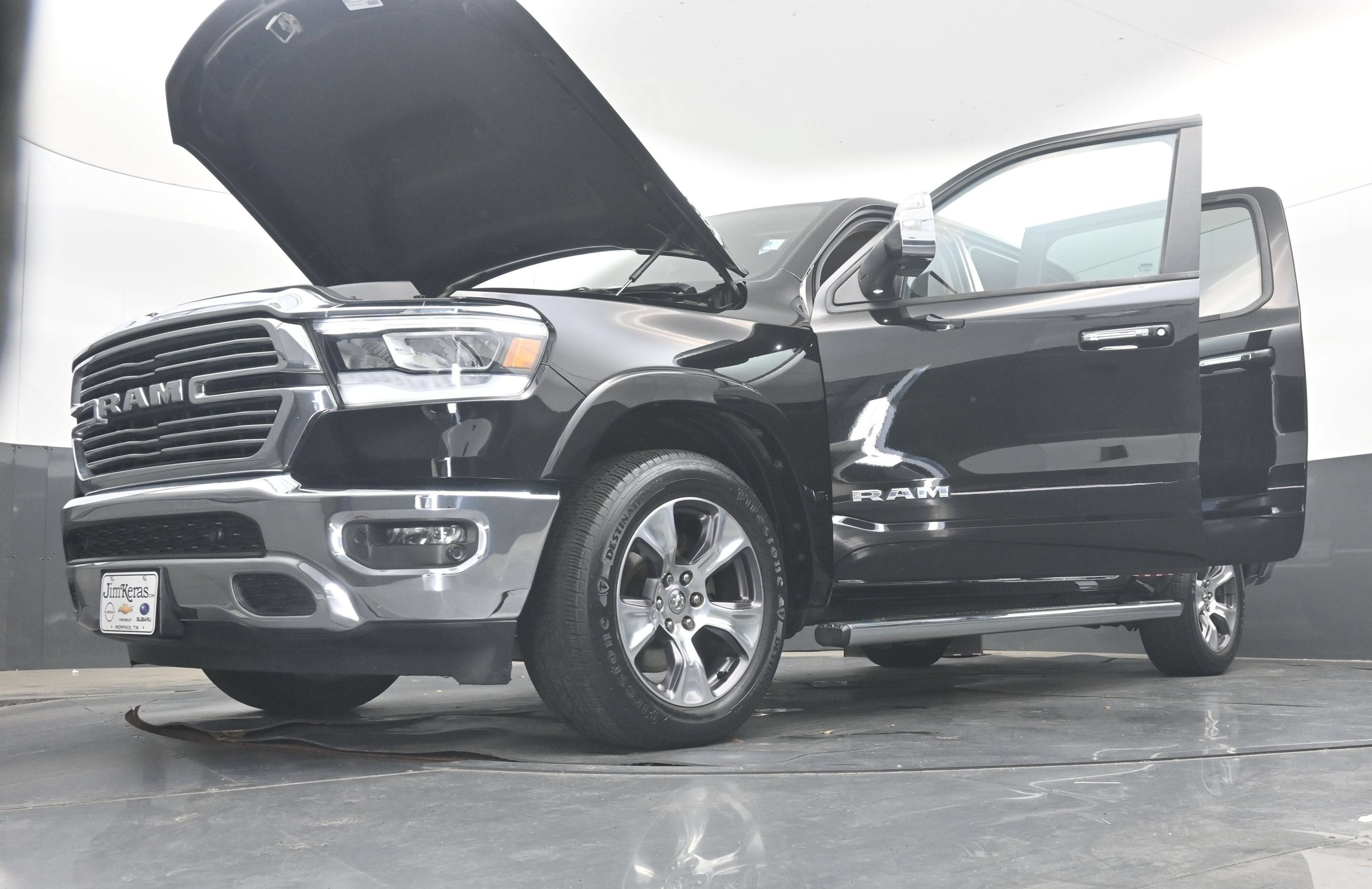2019 RAM 1500 Laramie Crew Cab 4x2 5'7" Box