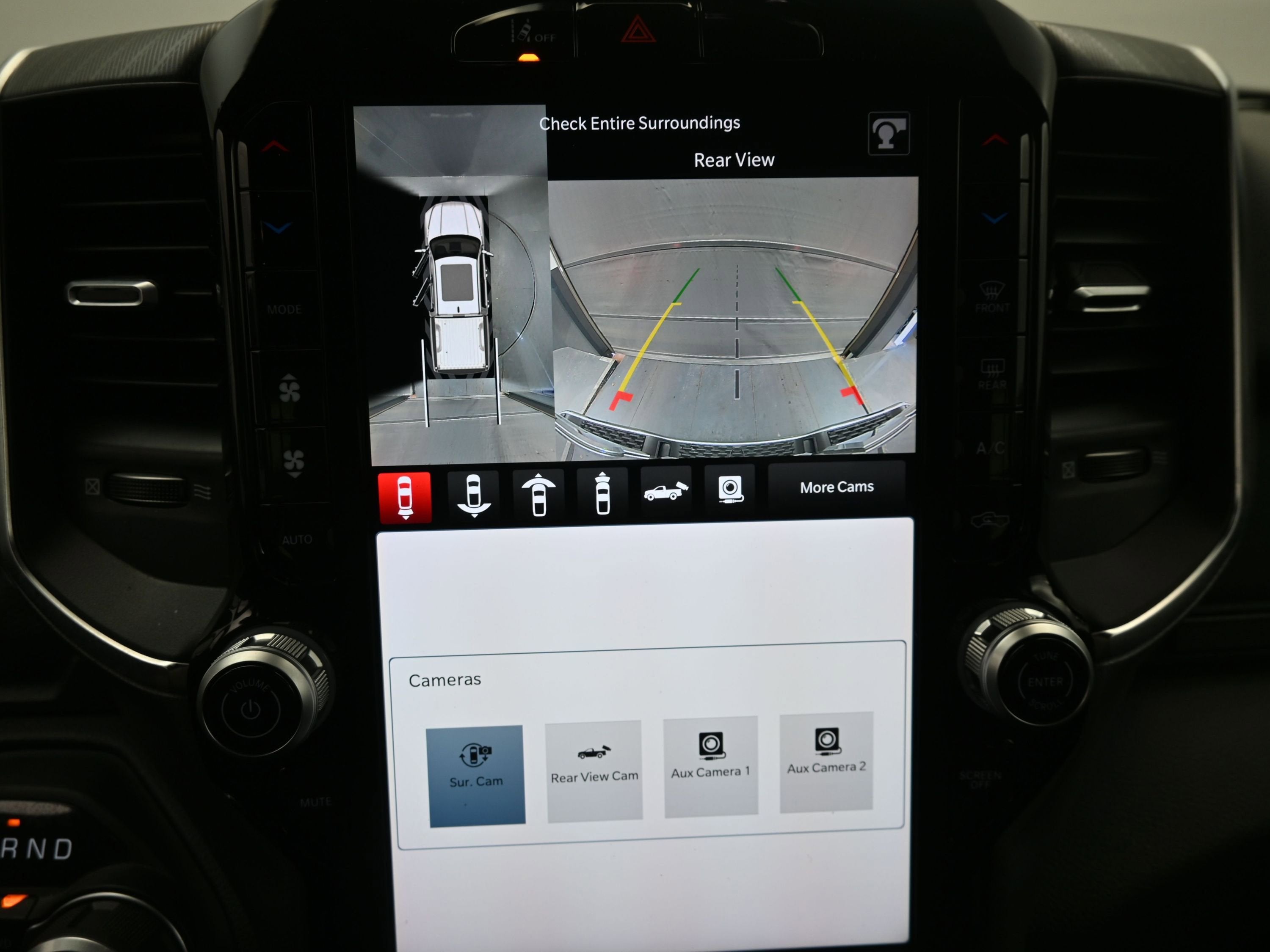 2025 RAM 1500 Big Horn Crew Cab 4x4 5'7" Box