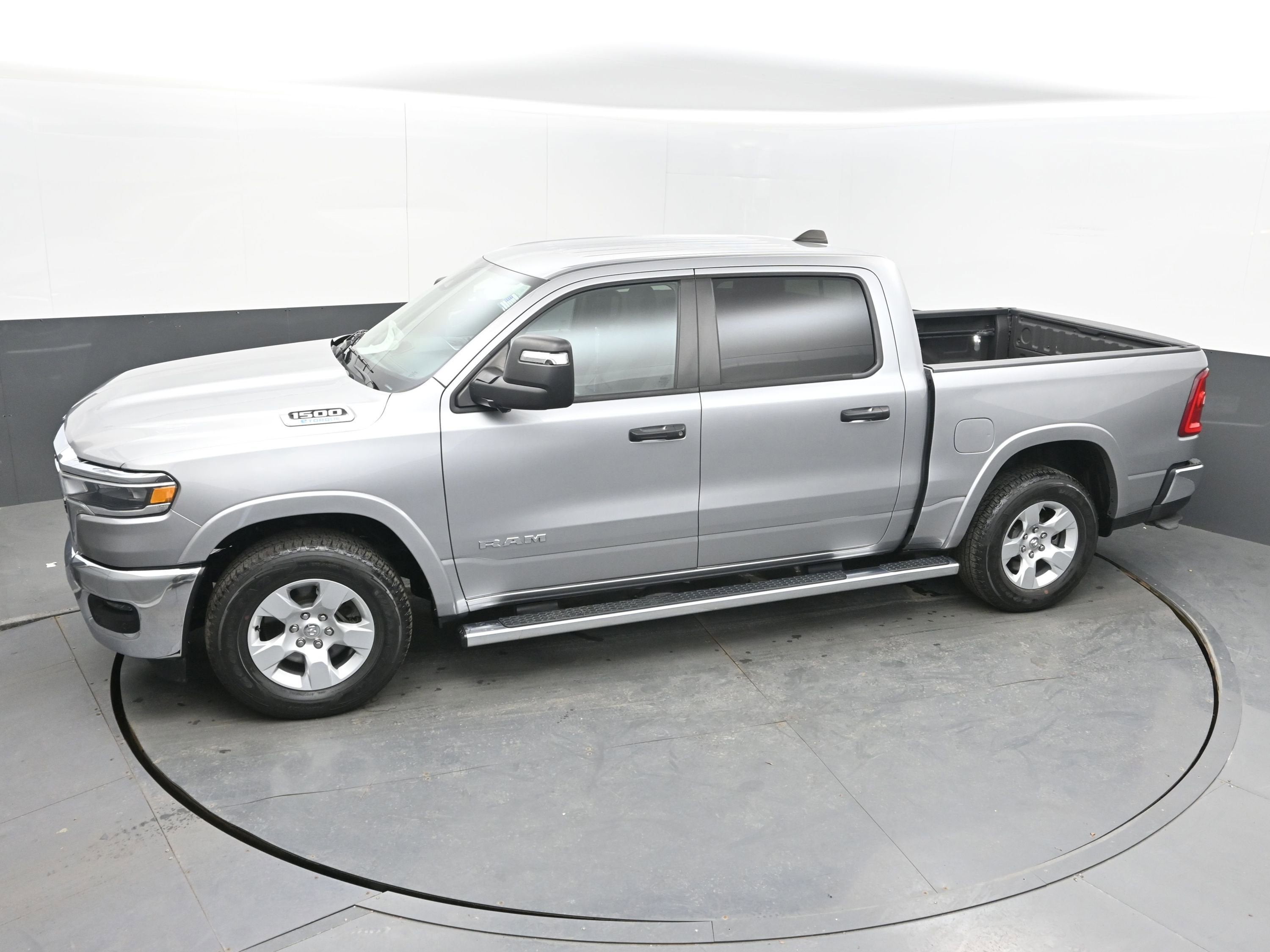 2025 RAM 1500 Big Horn Crew Cab 4x4 5'7" Box