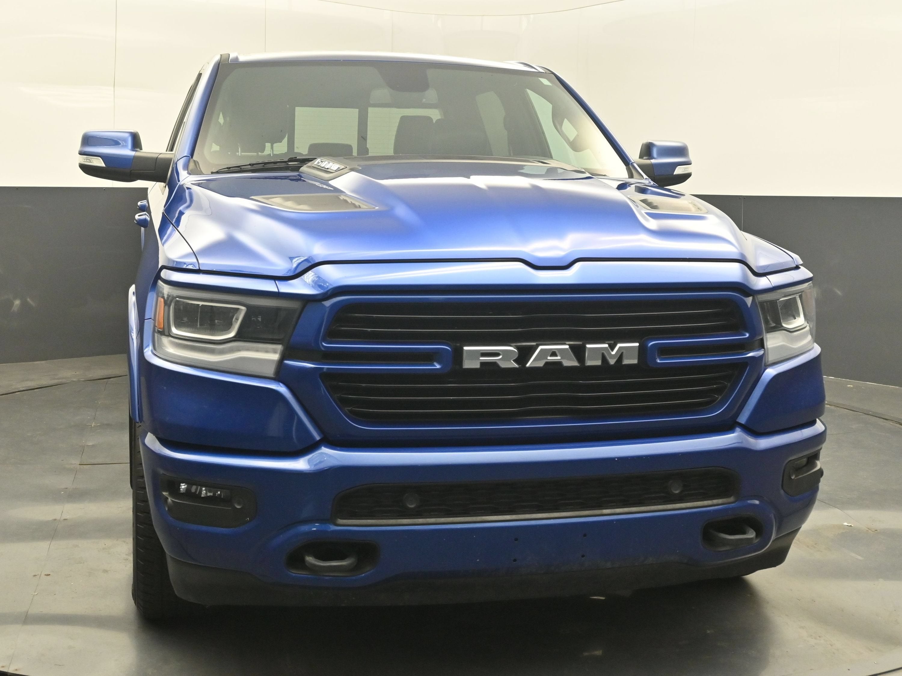 2019 RAM 1500 Laramie Crew Cab 4x4 6'4" Box