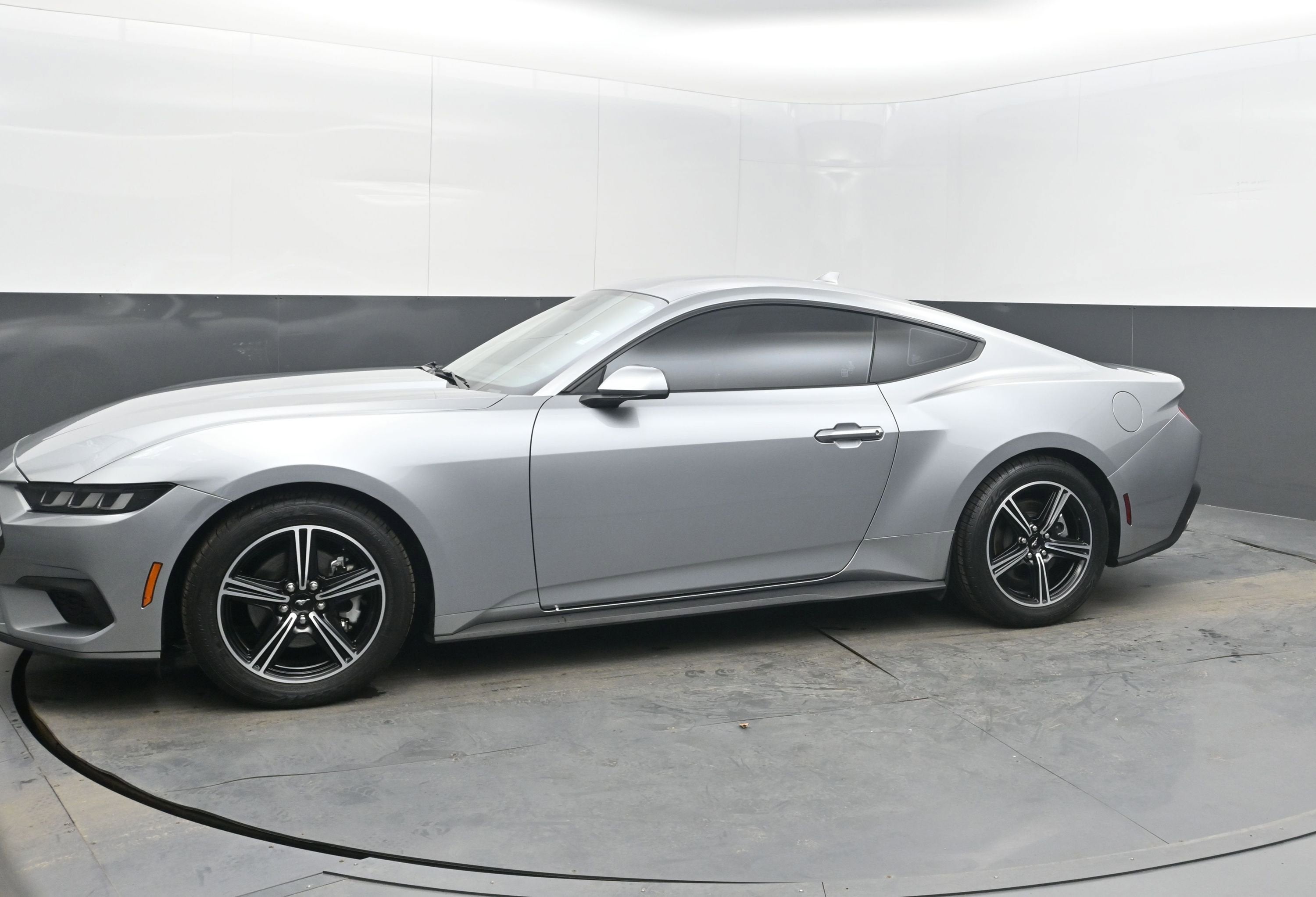 2024 Ford Mustang EcoBoost Fastback