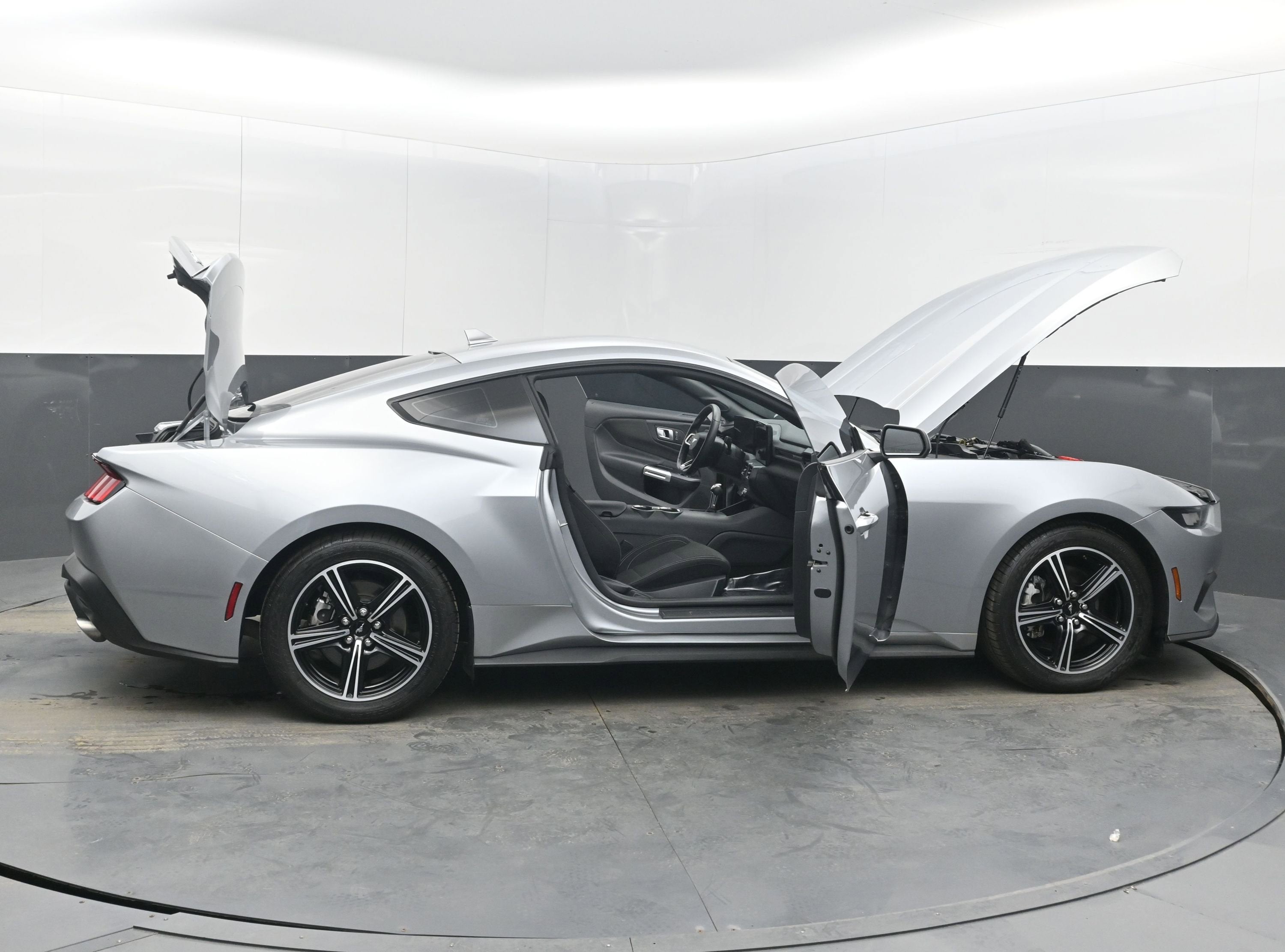 2024 Ford Mustang EcoBoost Fastback