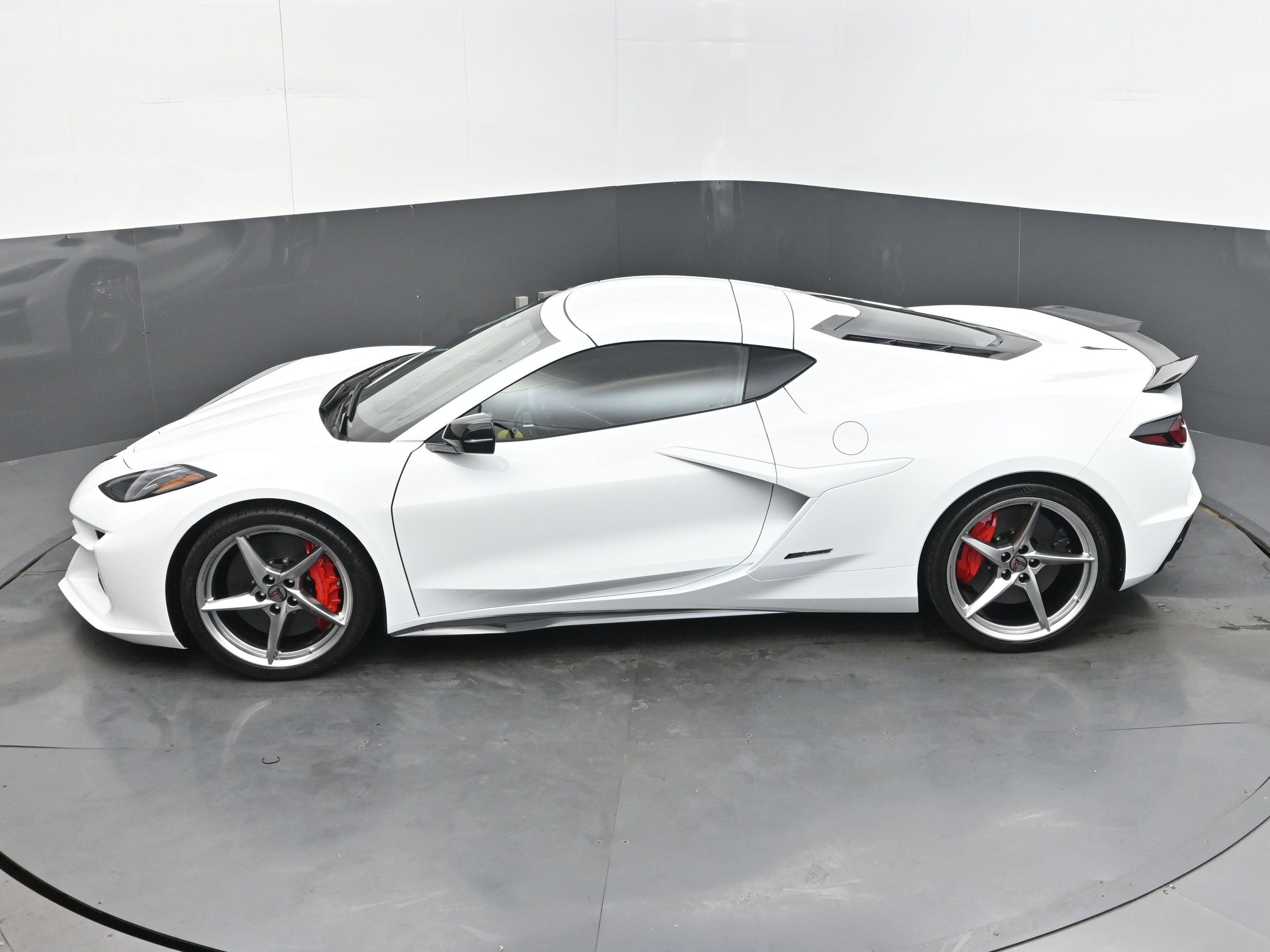 2025 Chevrolet Corvette E-Ray 2LZ