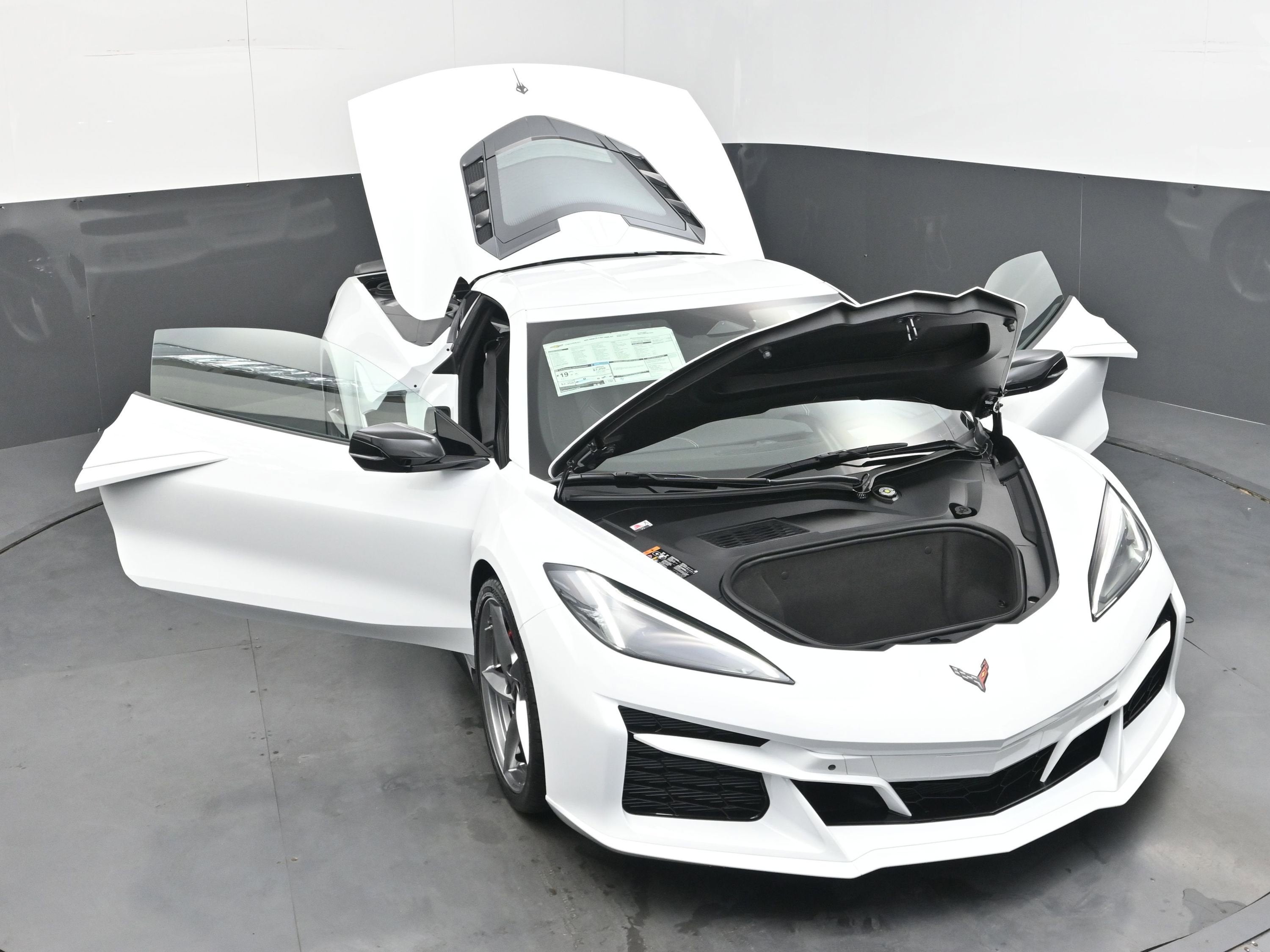 2025 Chevrolet Corvette E-Ray 2LZ