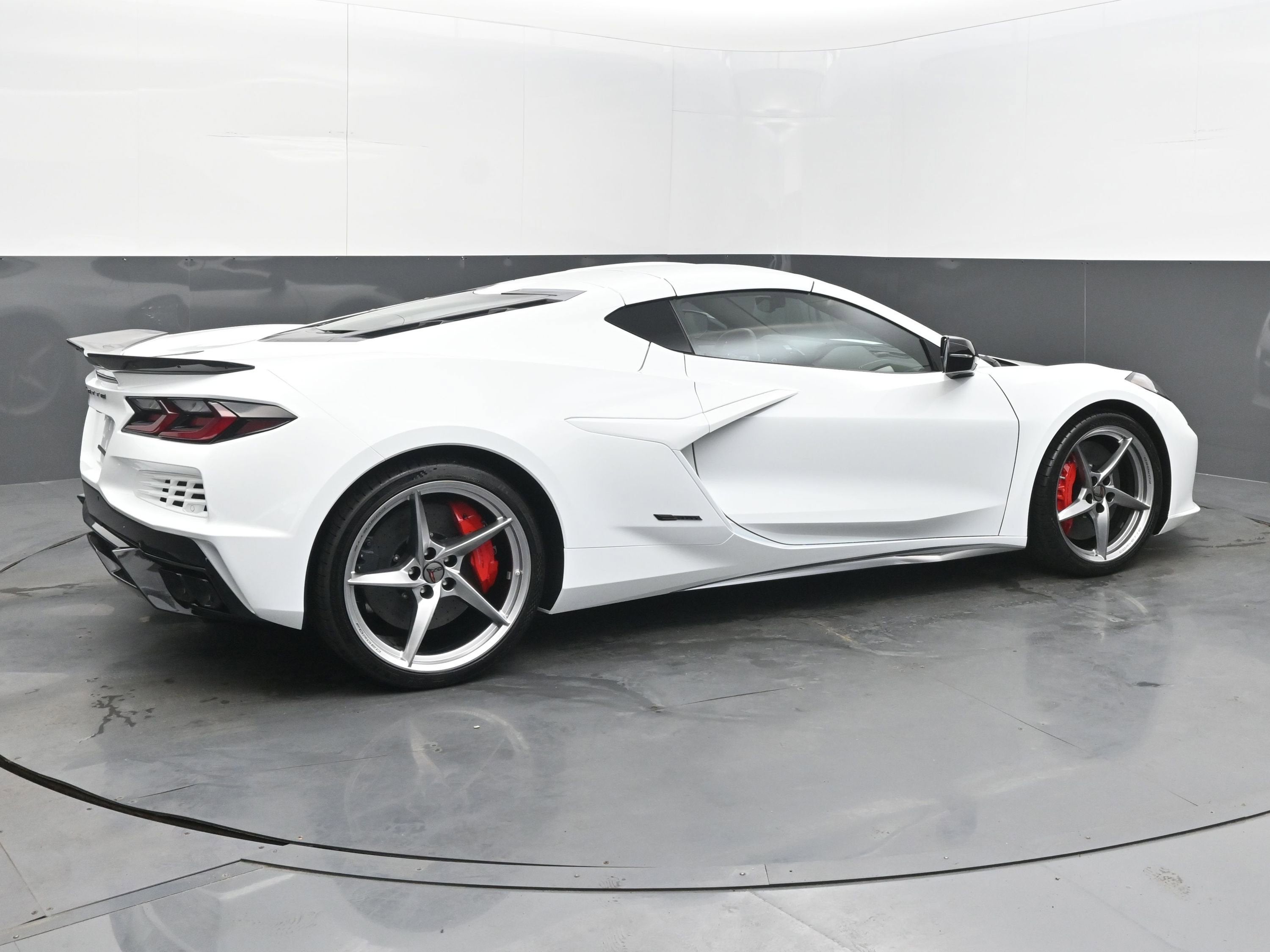 2025 Chevrolet Corvette E-Ray 2LZ