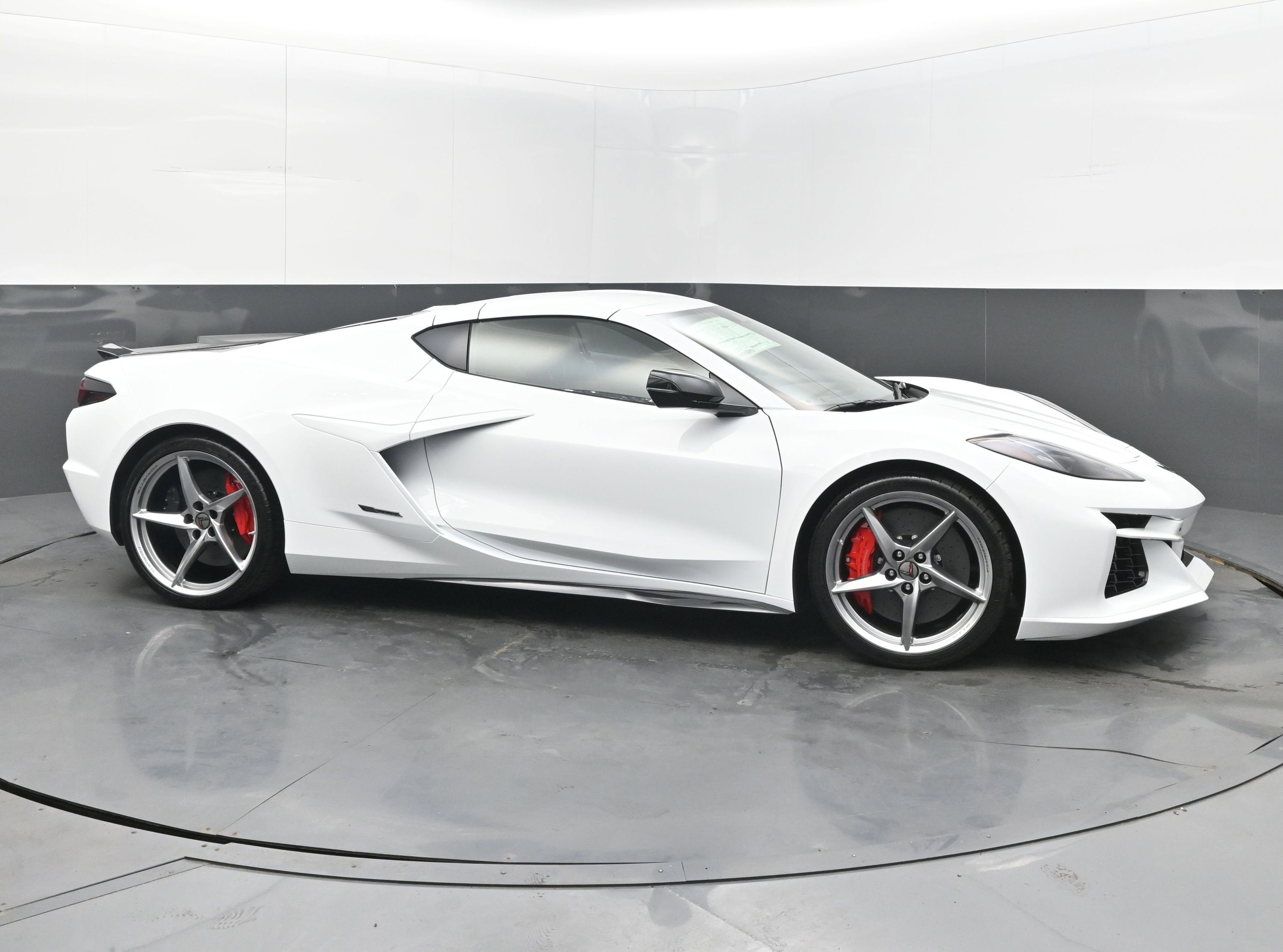 2025 Chevrolet Corvette E-Ray 2LZ