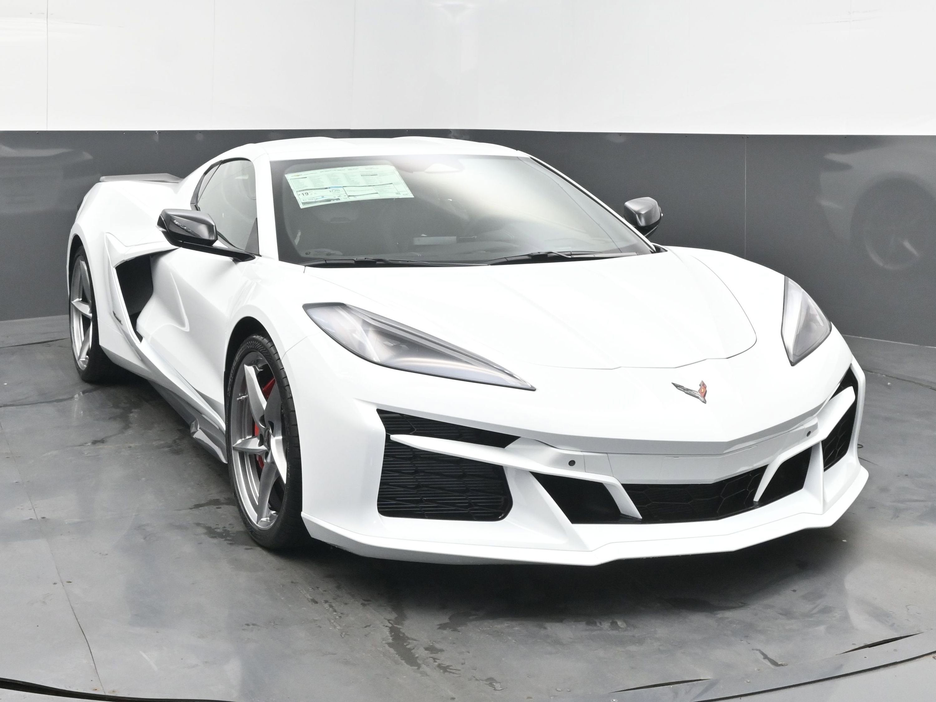 2025 Chevrolet Corvette E-Ray 2LZ