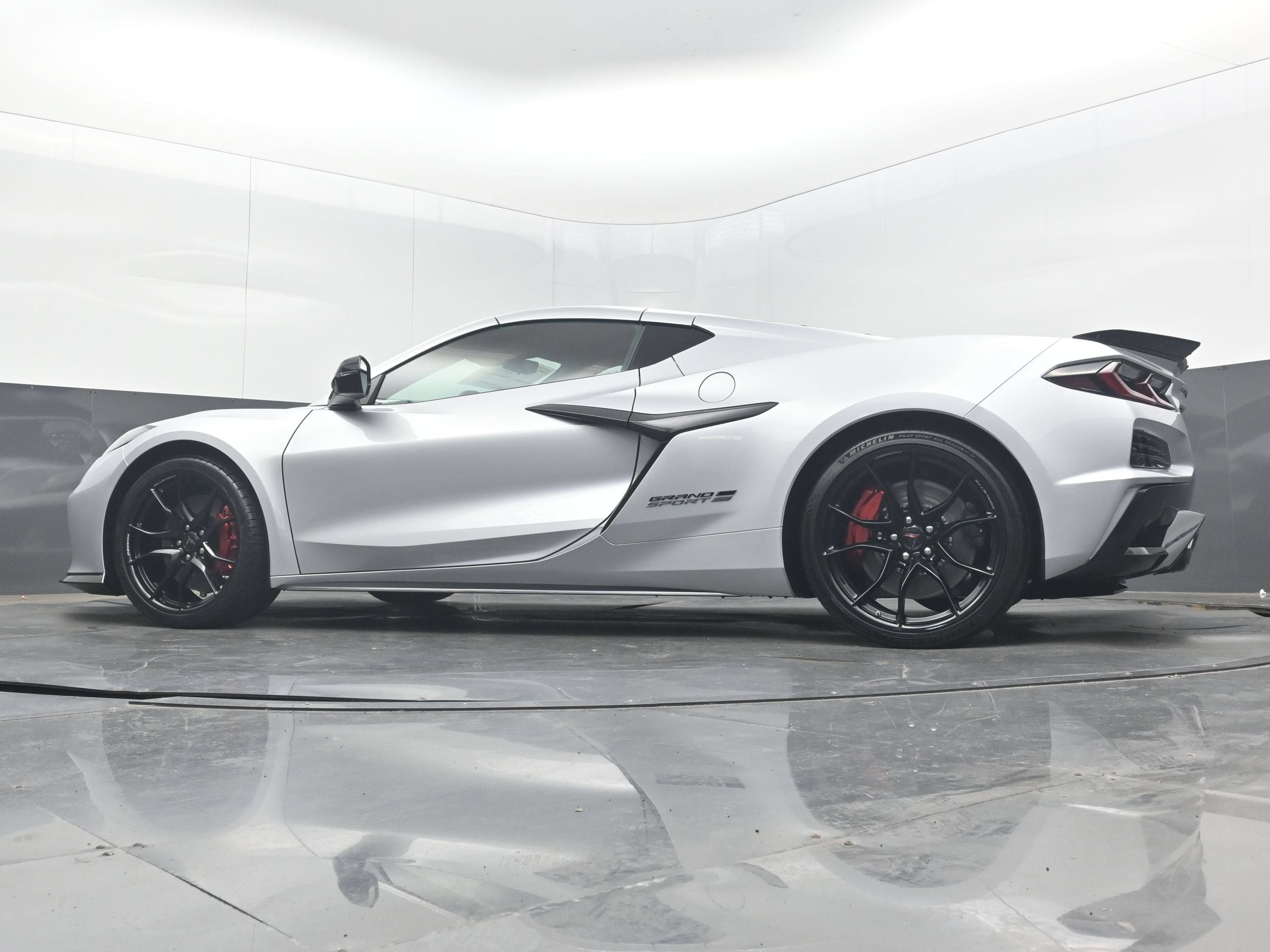 2027 Chevrolet Corvette Grand Sport 2LT
