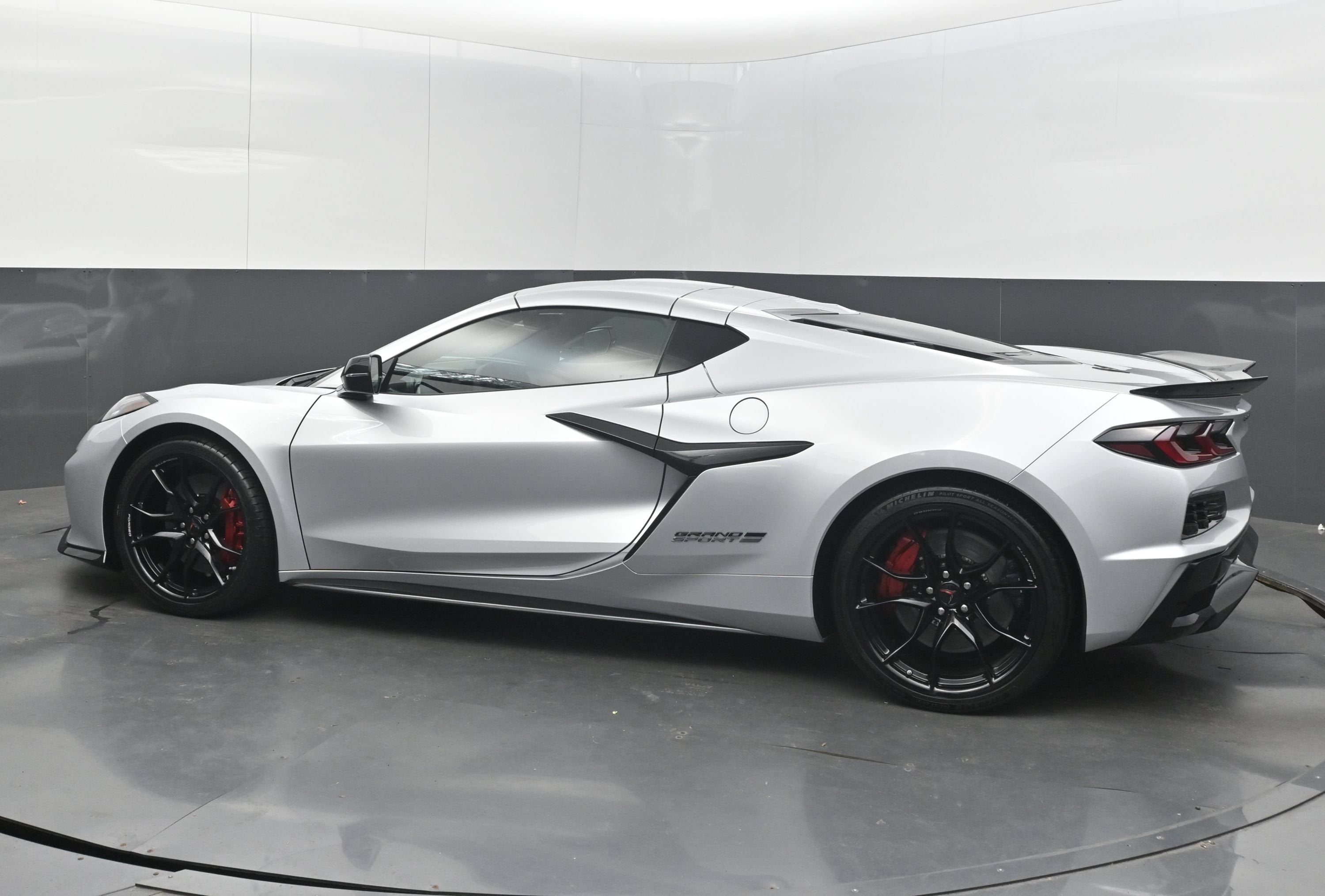 2027 Chevrolet Corvette Grand Sport 2LT