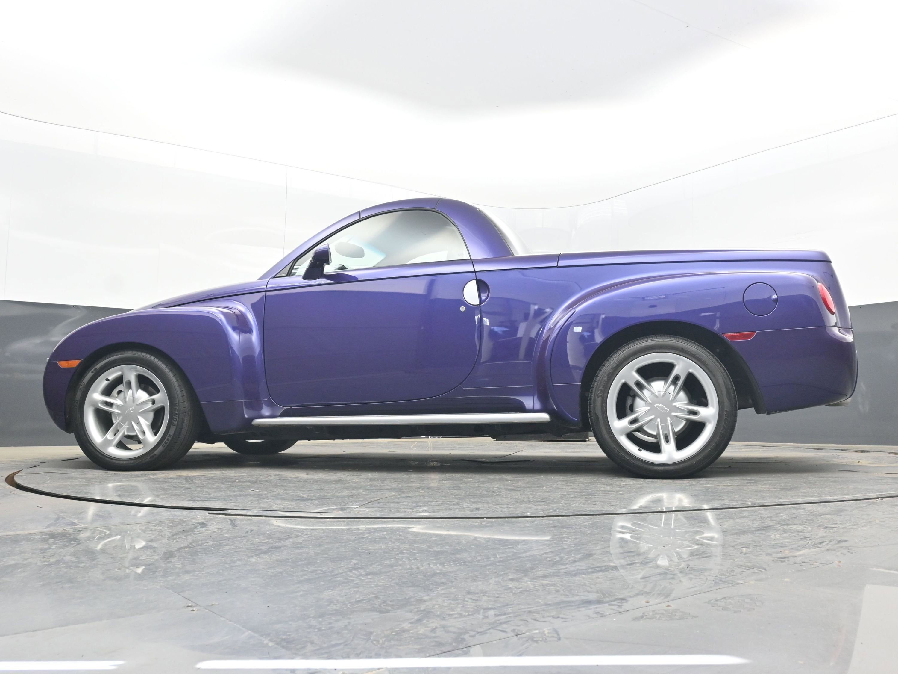 2004 Chevrolet SSR LS
