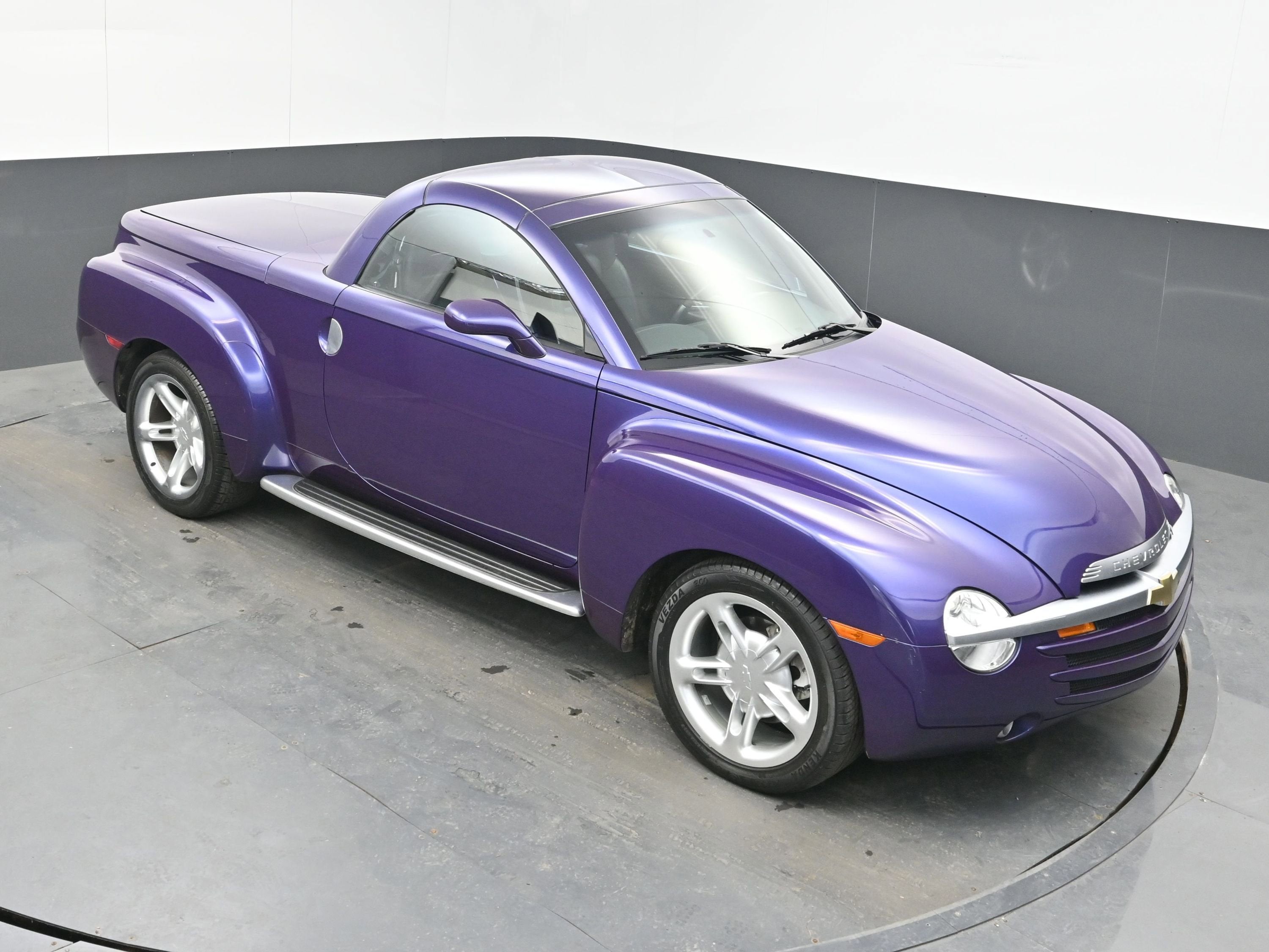 2004 Chevrolet SSR LS