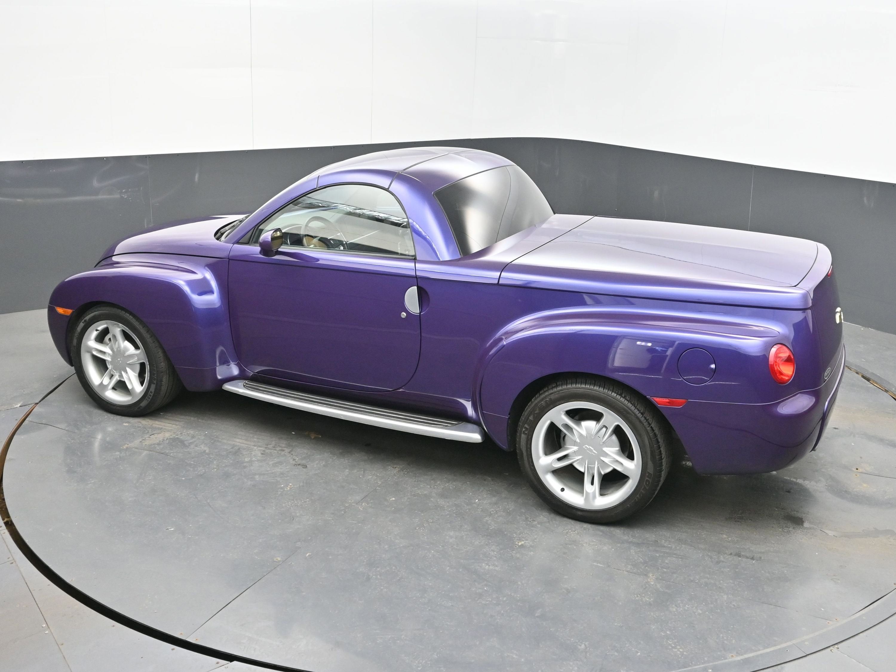 2004 Chevrolet SSR LS