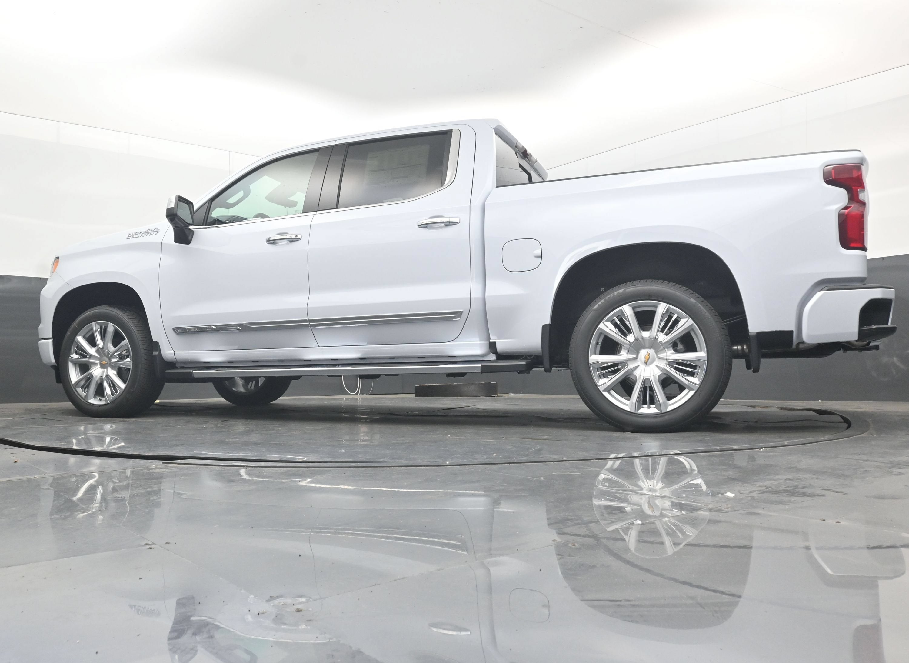 2026 Chevrolet Silverado 1500 High Country - Photo 21