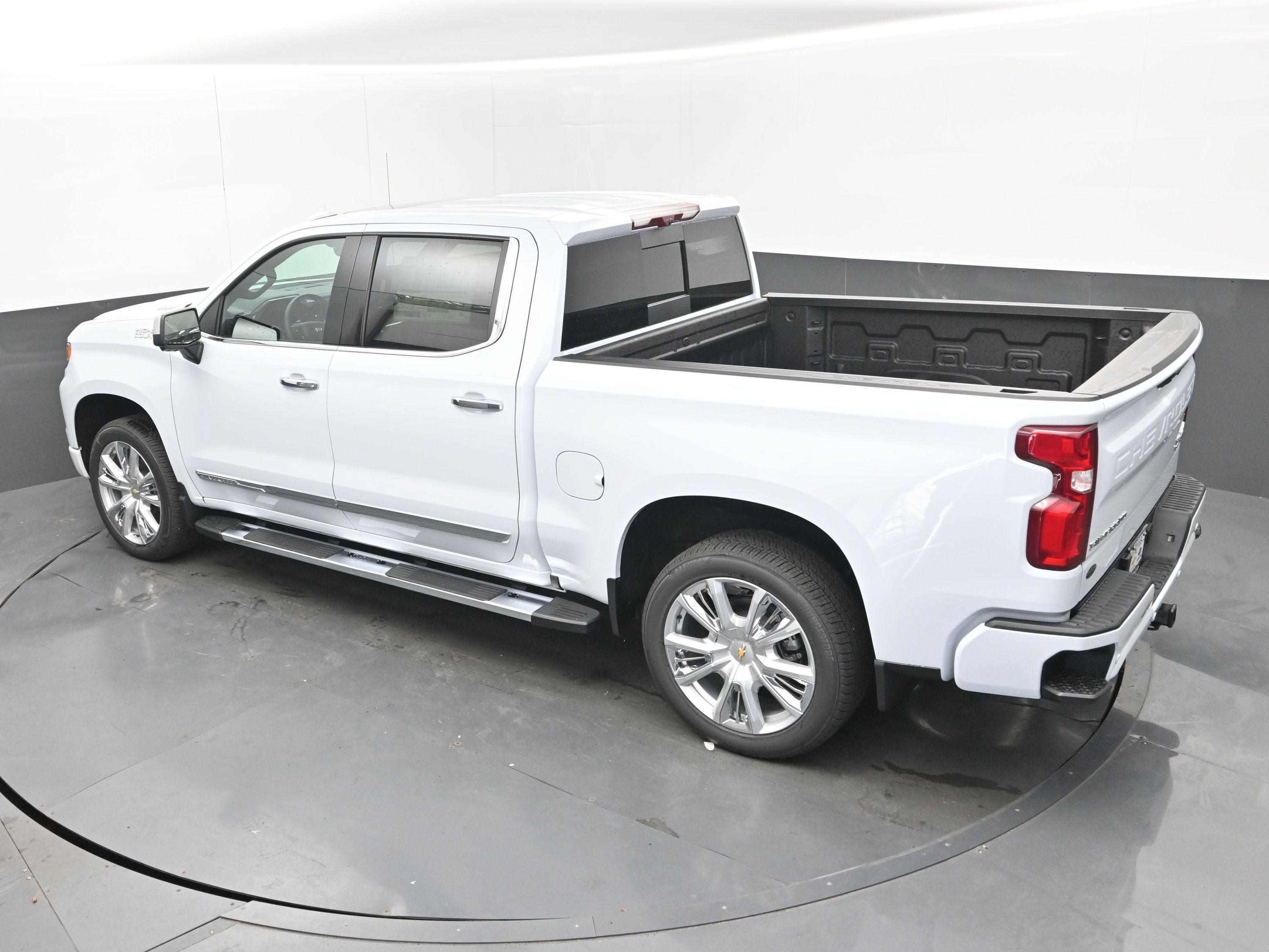 2026 Chevrolet Silverado 1500 High Country - Photo 29