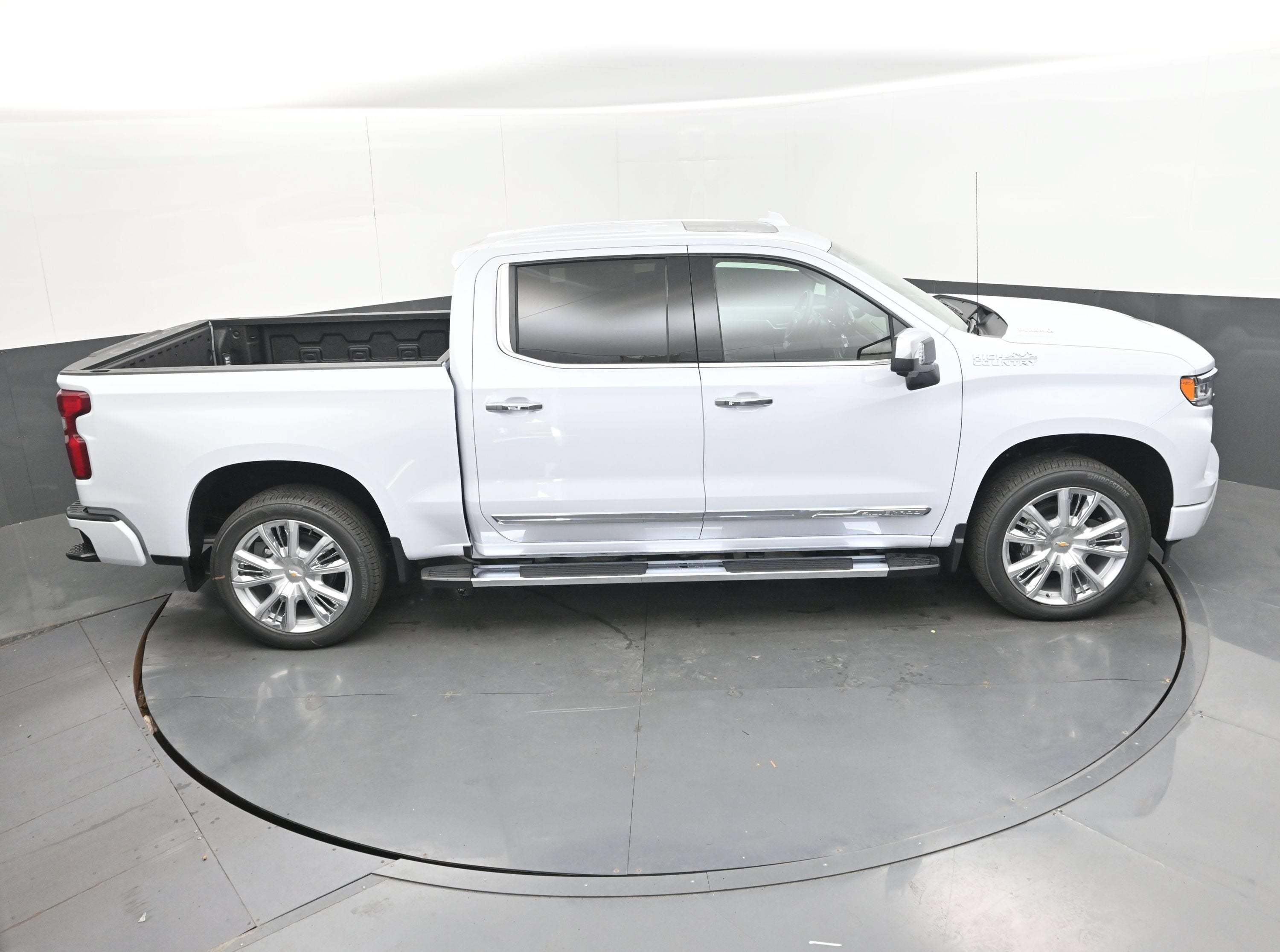 2026 Chevrolet Silverado 1500 High Country - Photo 32