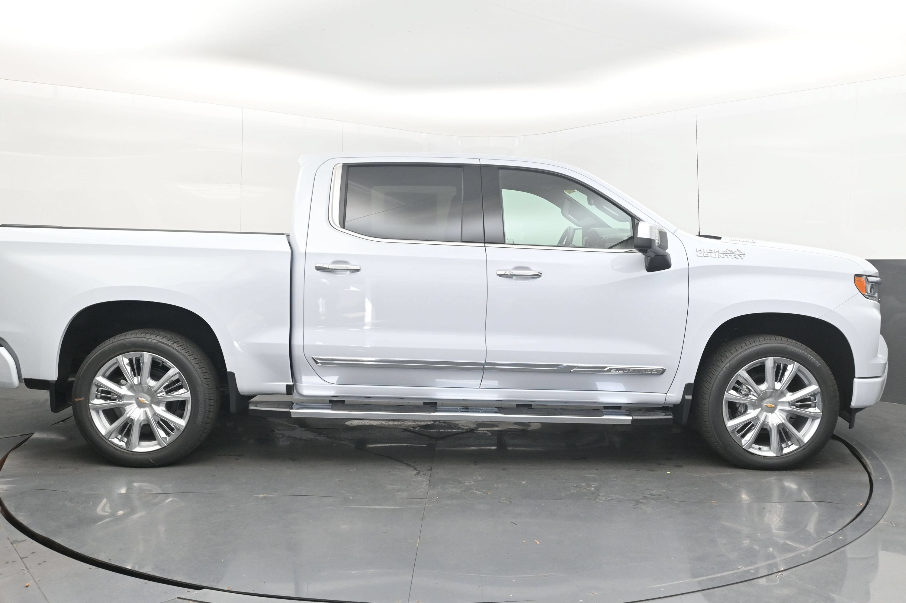 2026 Chevrolet Silverado 1500 High Country - Photo 8
