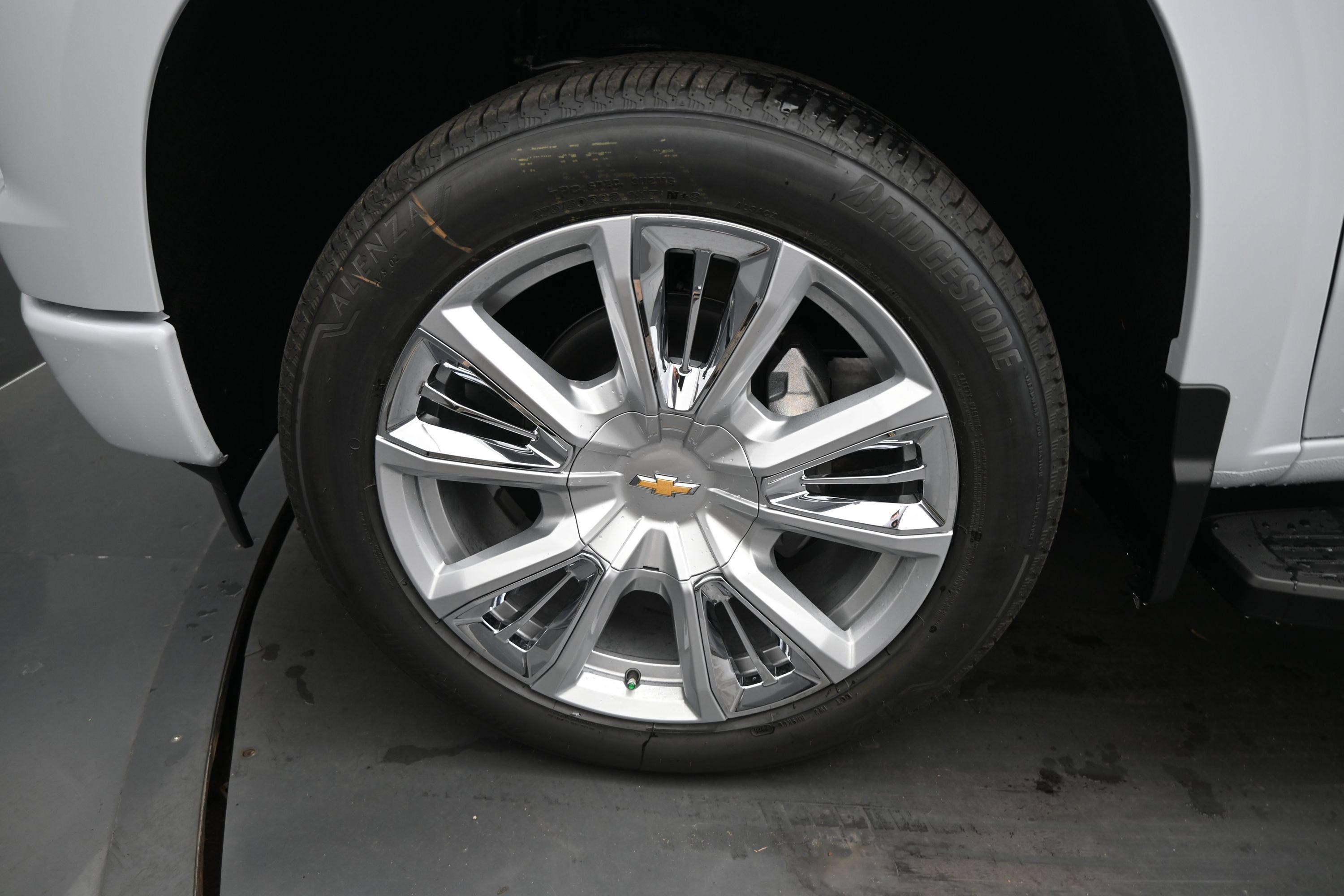 2026 Chevrolet Silverado 1500 High Country - Photo 9