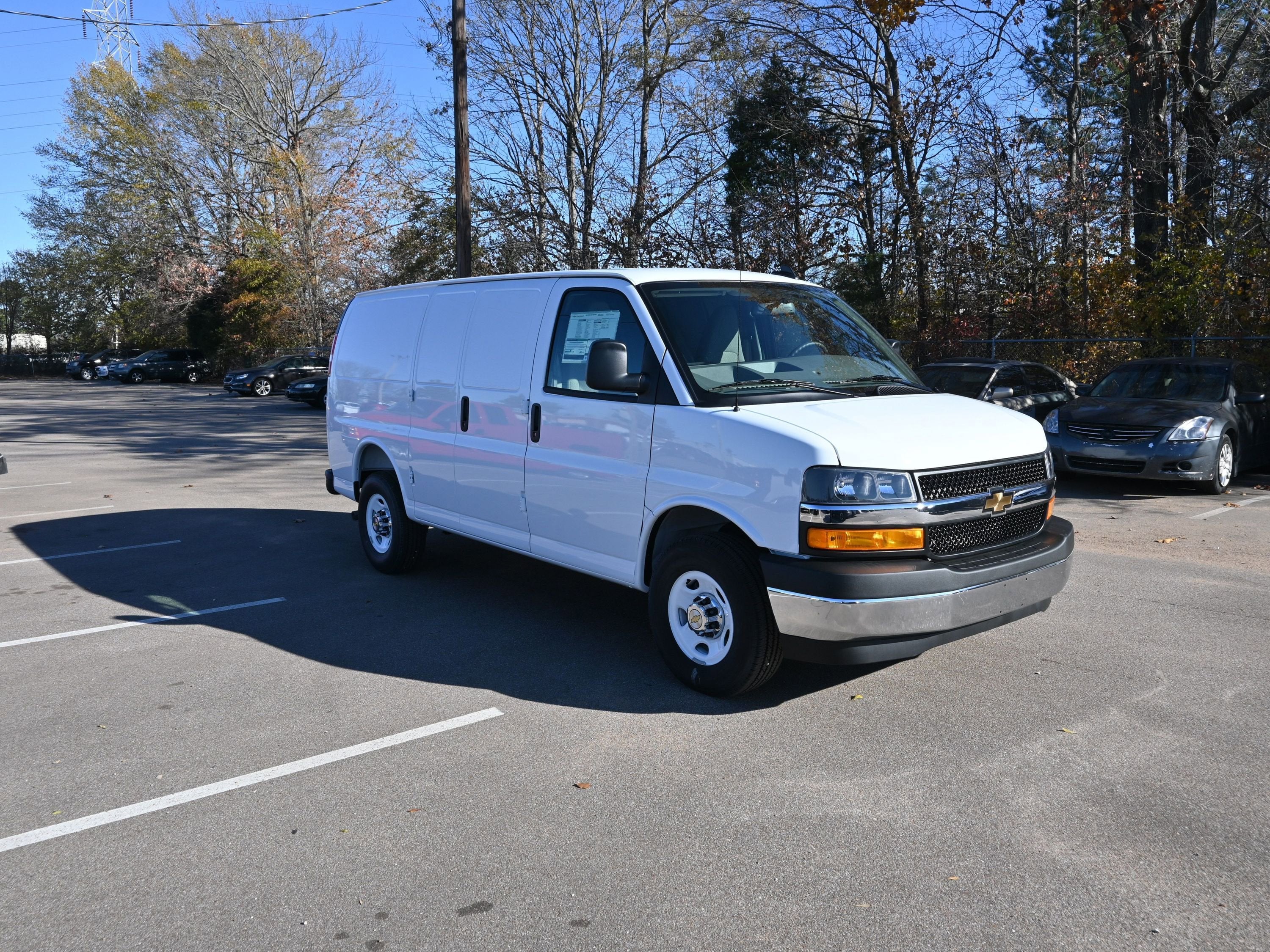 2025 Chevrolet Express Cargo 2500 WT