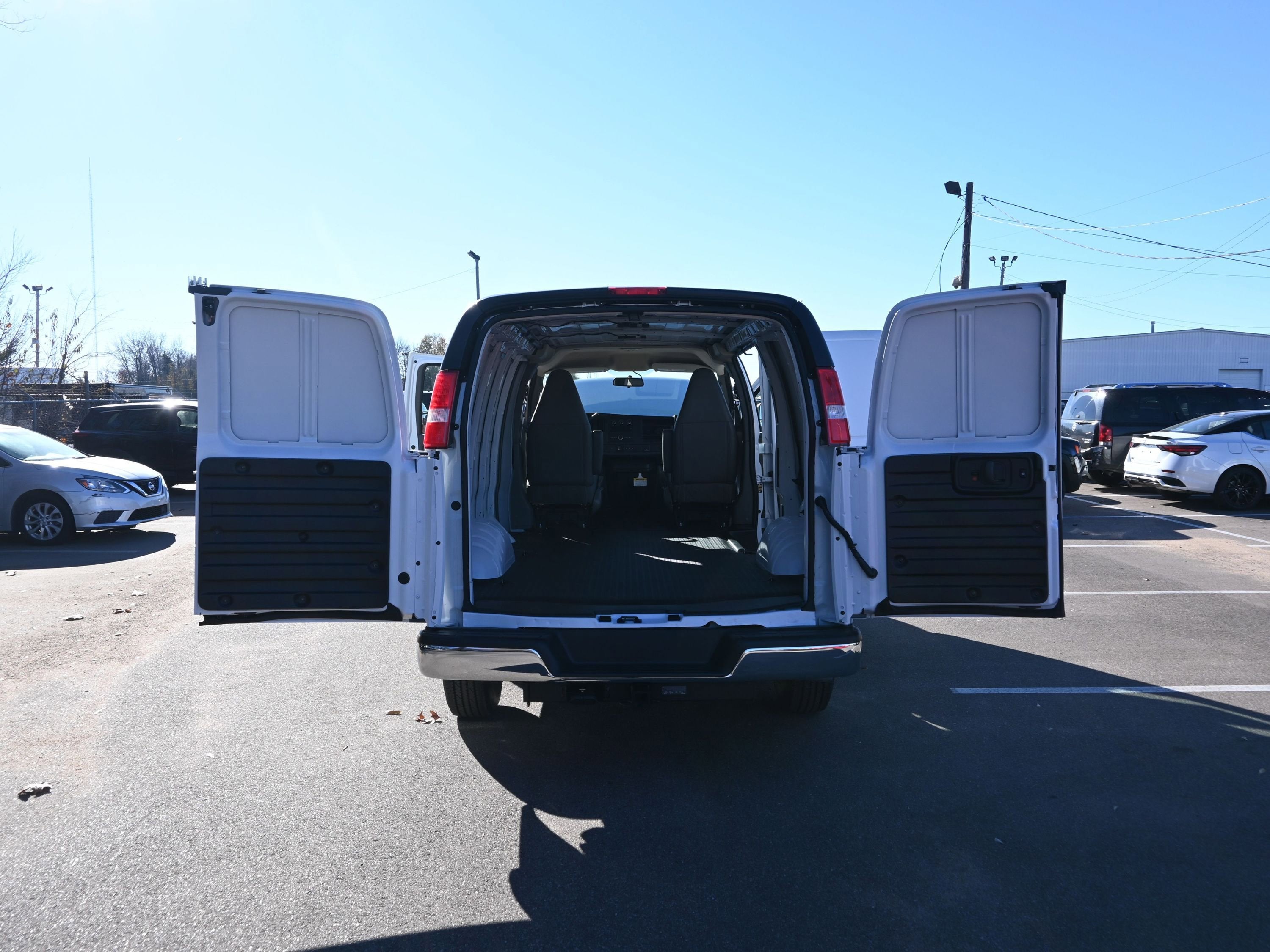 2025 Chevrolet Express Cargo 2500 WT