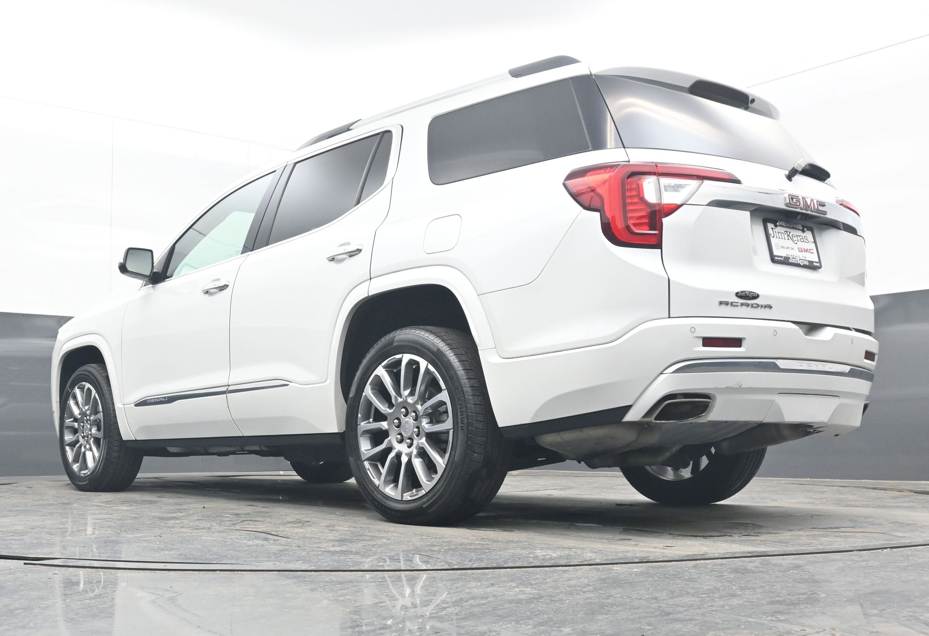 2022 GMC Acadia Denali
