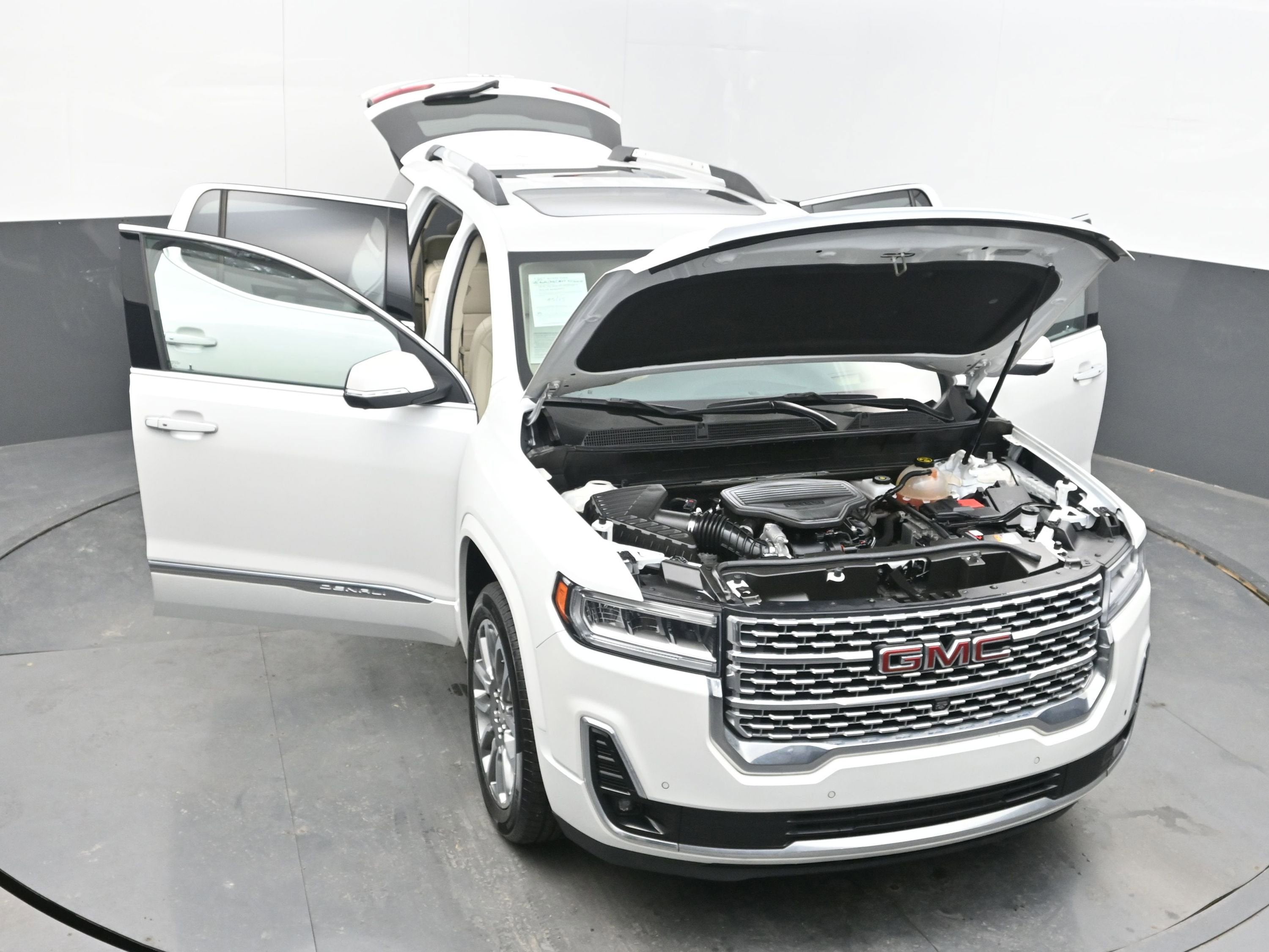 2022 GMC Acadia Denali