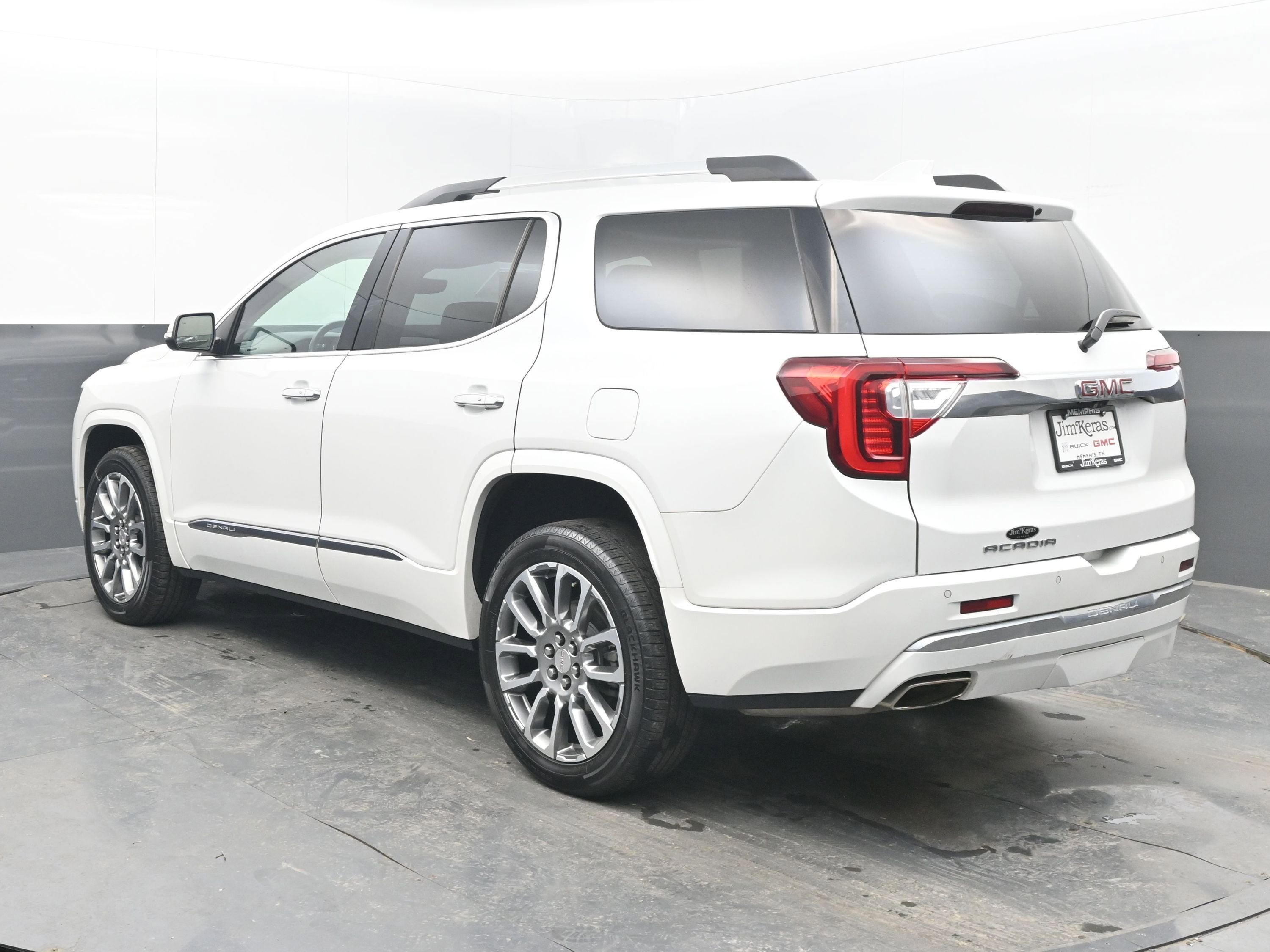 2022 GMC Acadia Denali