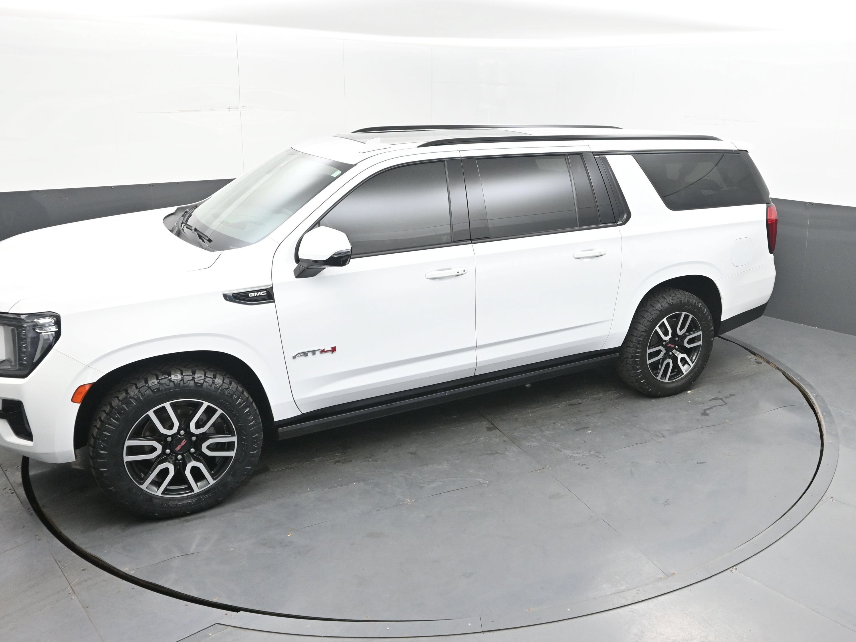 2021 GMC Yukon XL AT4