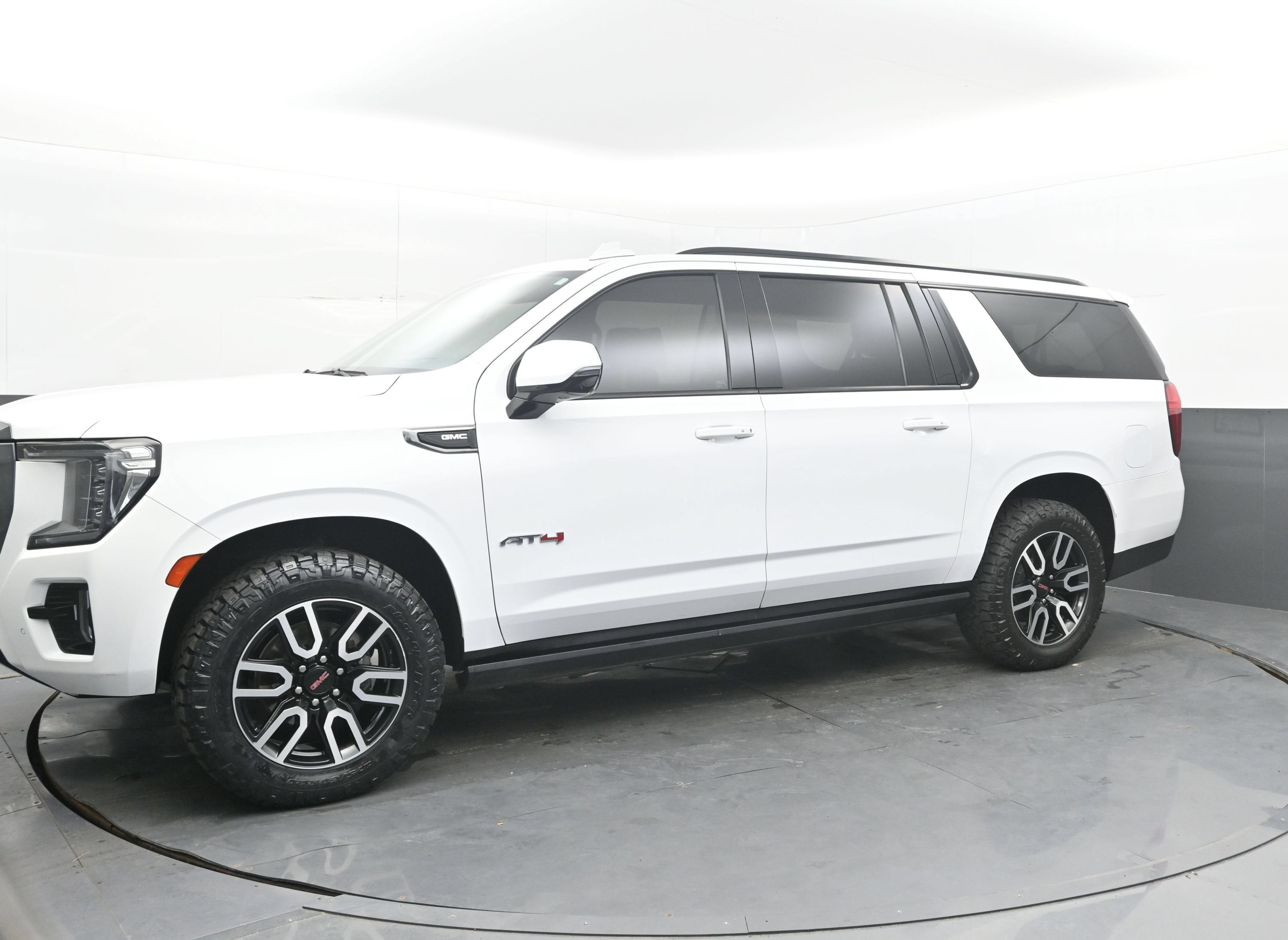 2021 GMC Yukon XL AT4