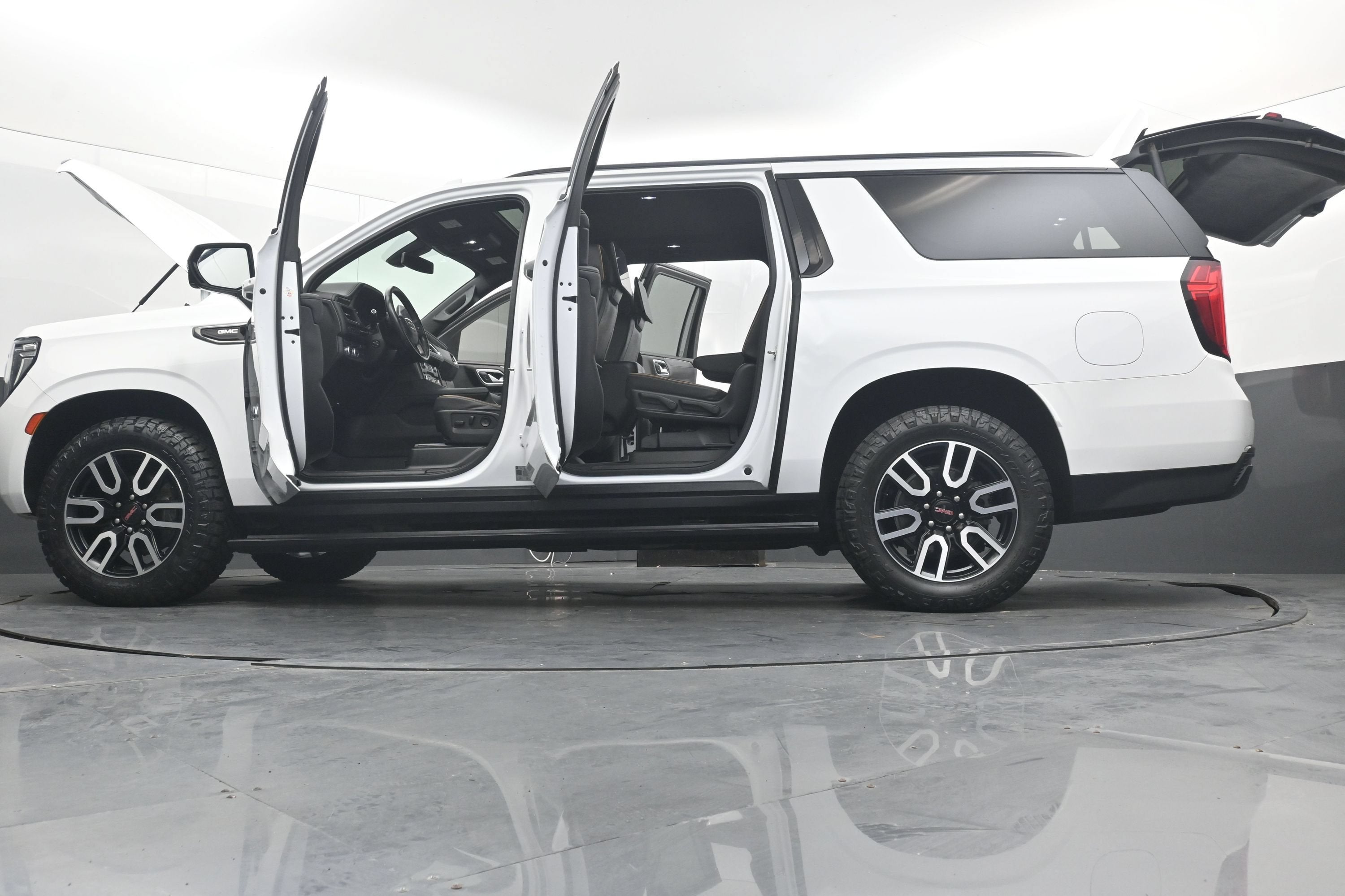 2021 GMC Yukon XL AT4