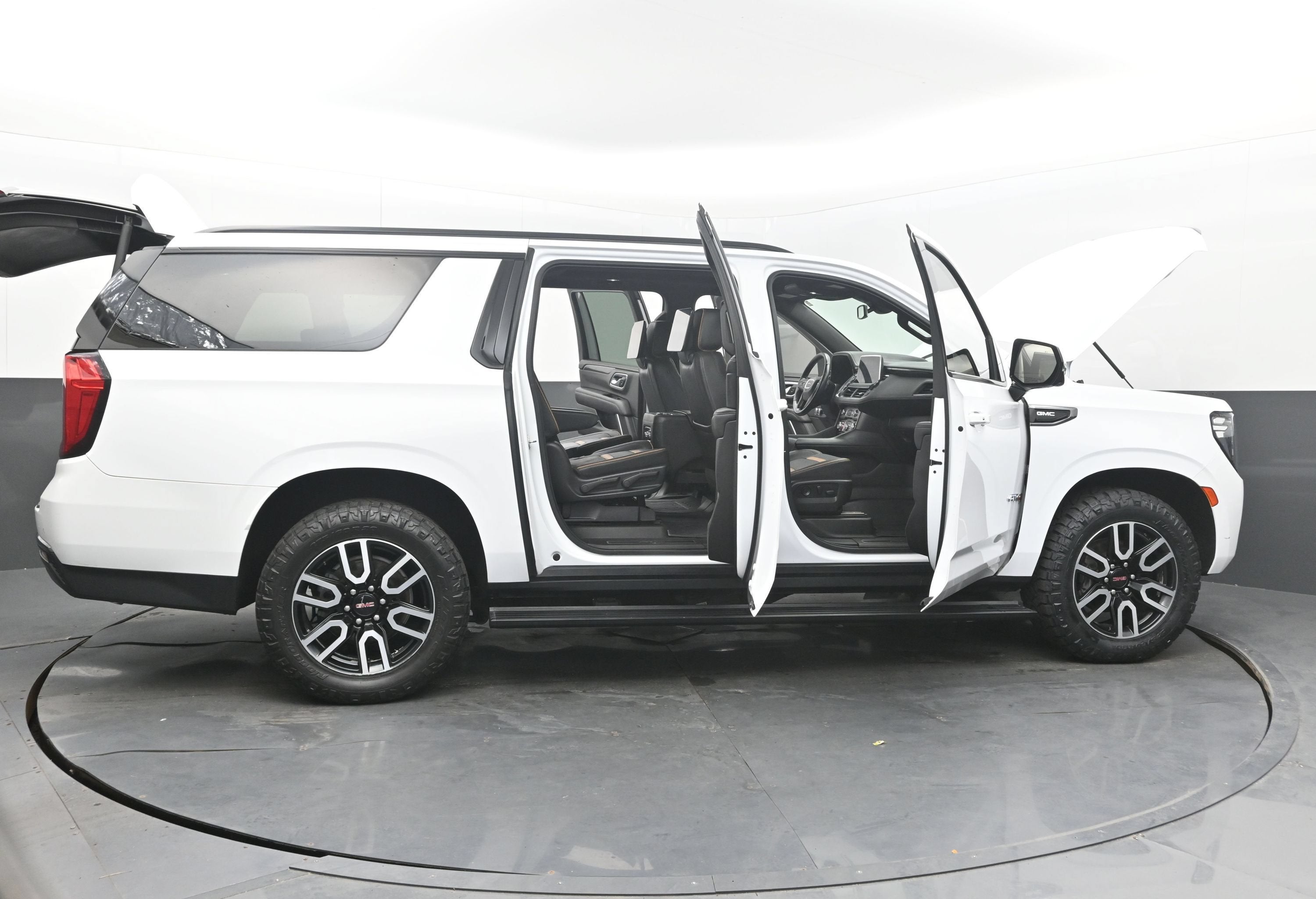 2021 GMC Yukon XL AT4