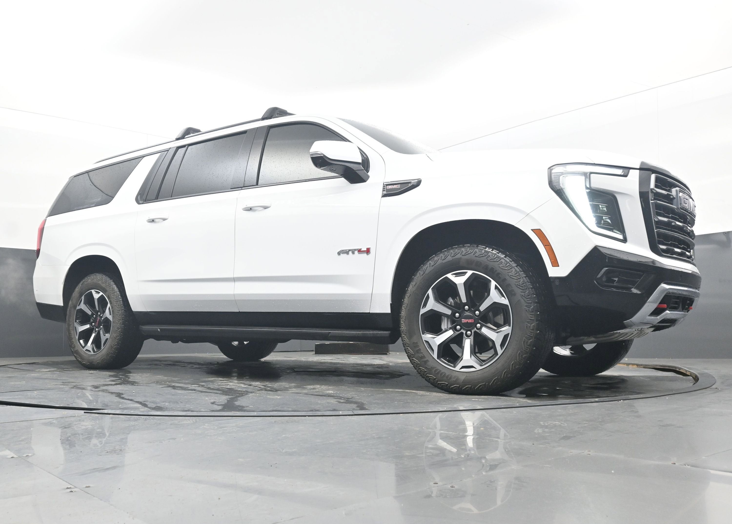 2025 GMC Yukon XL AT4