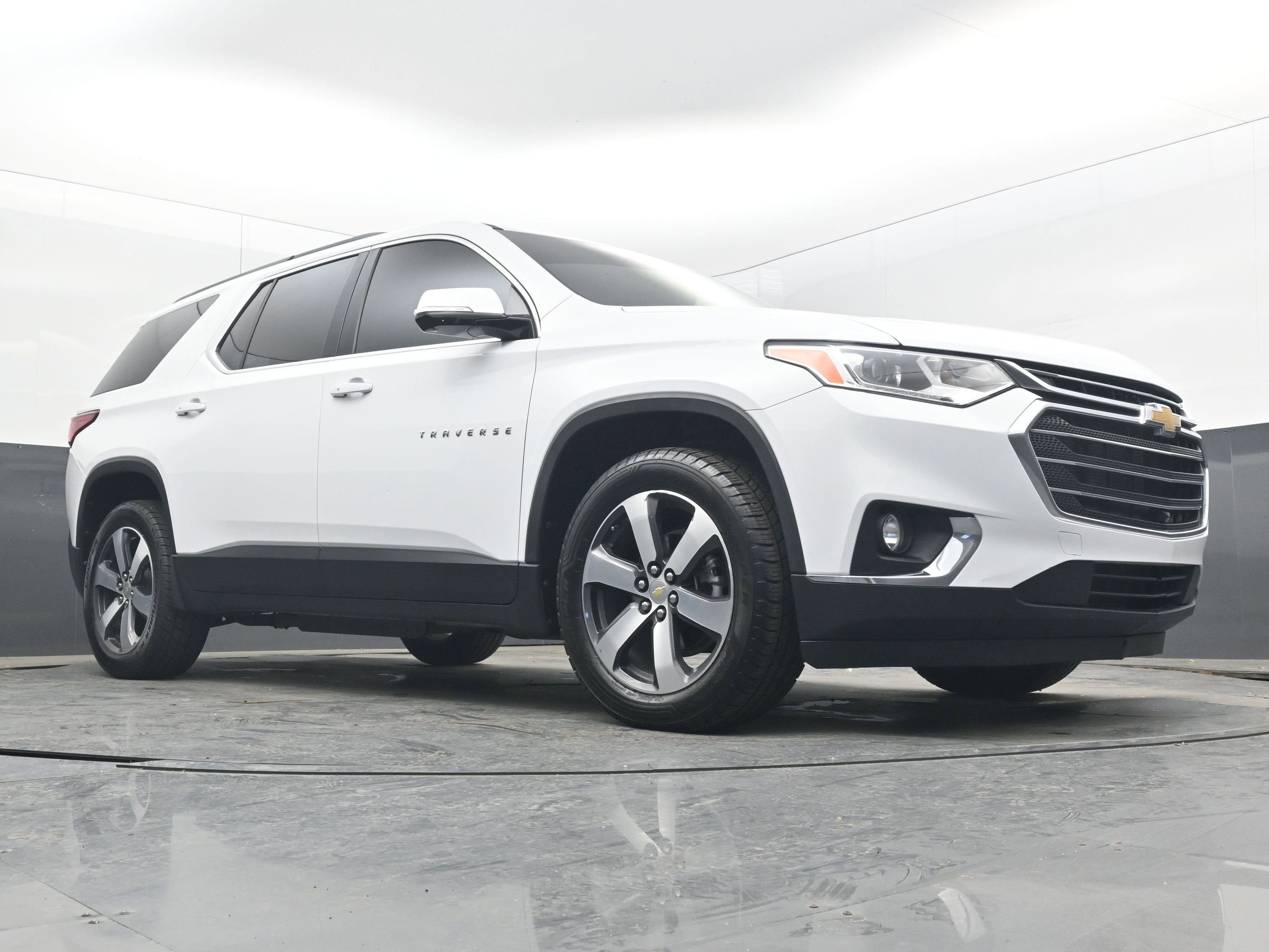 2020 Chevrolet Traverse LT Leather