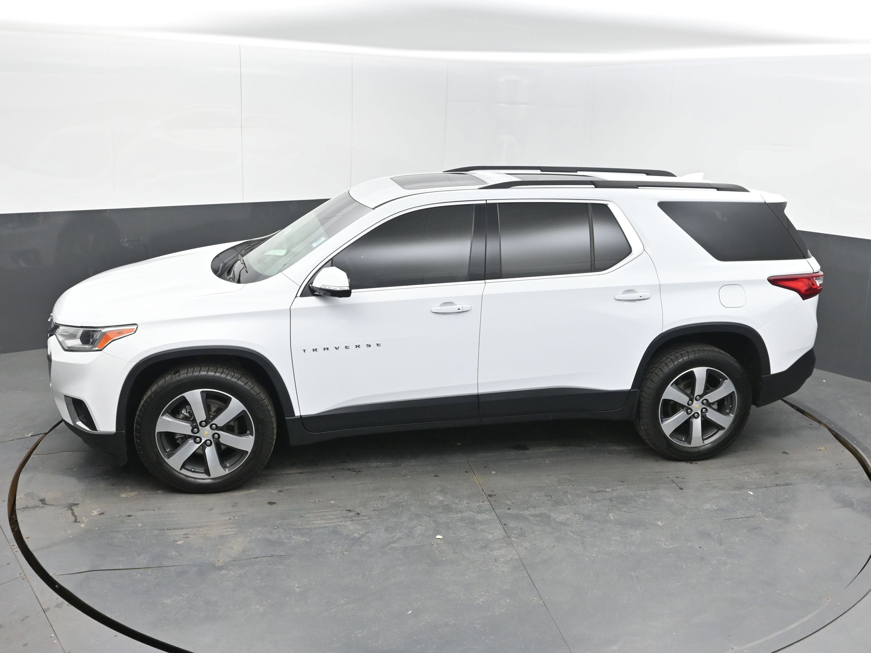 2020 Chevrolet Traverse LT Leather
