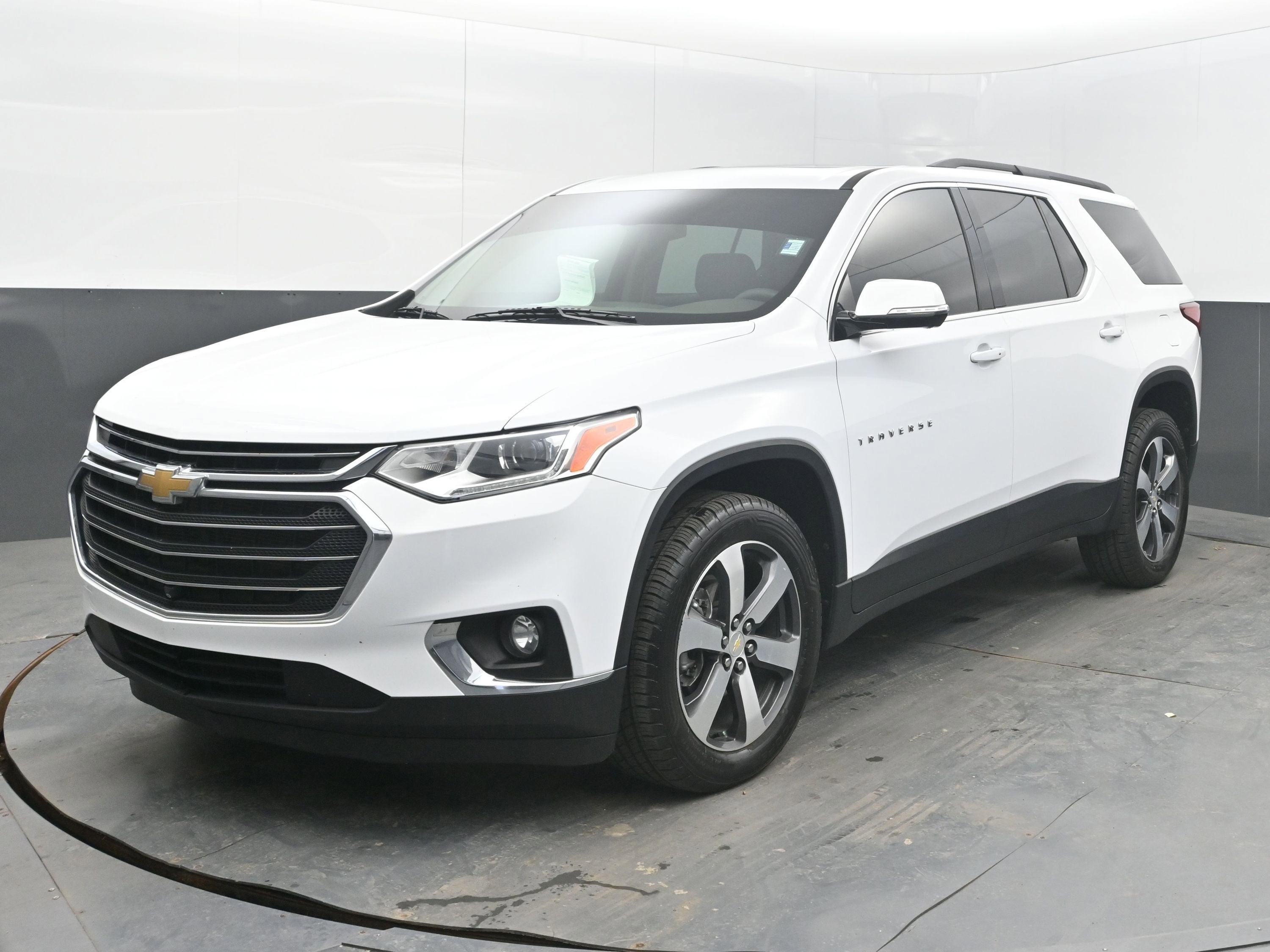 2020 Chevrolet Traverse LT Leather