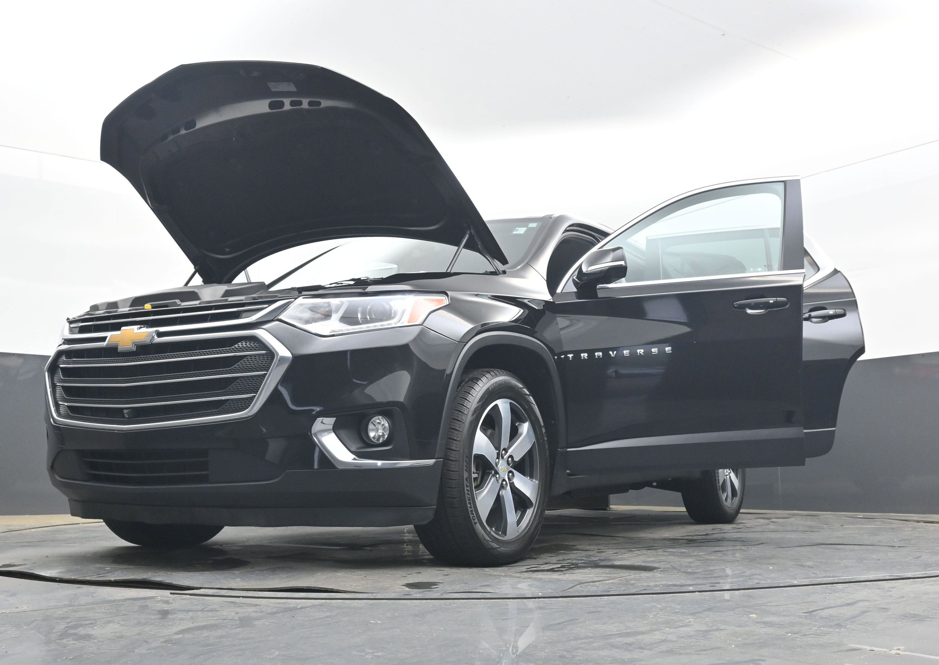 2020 Chevrolet Traverse LT Leather