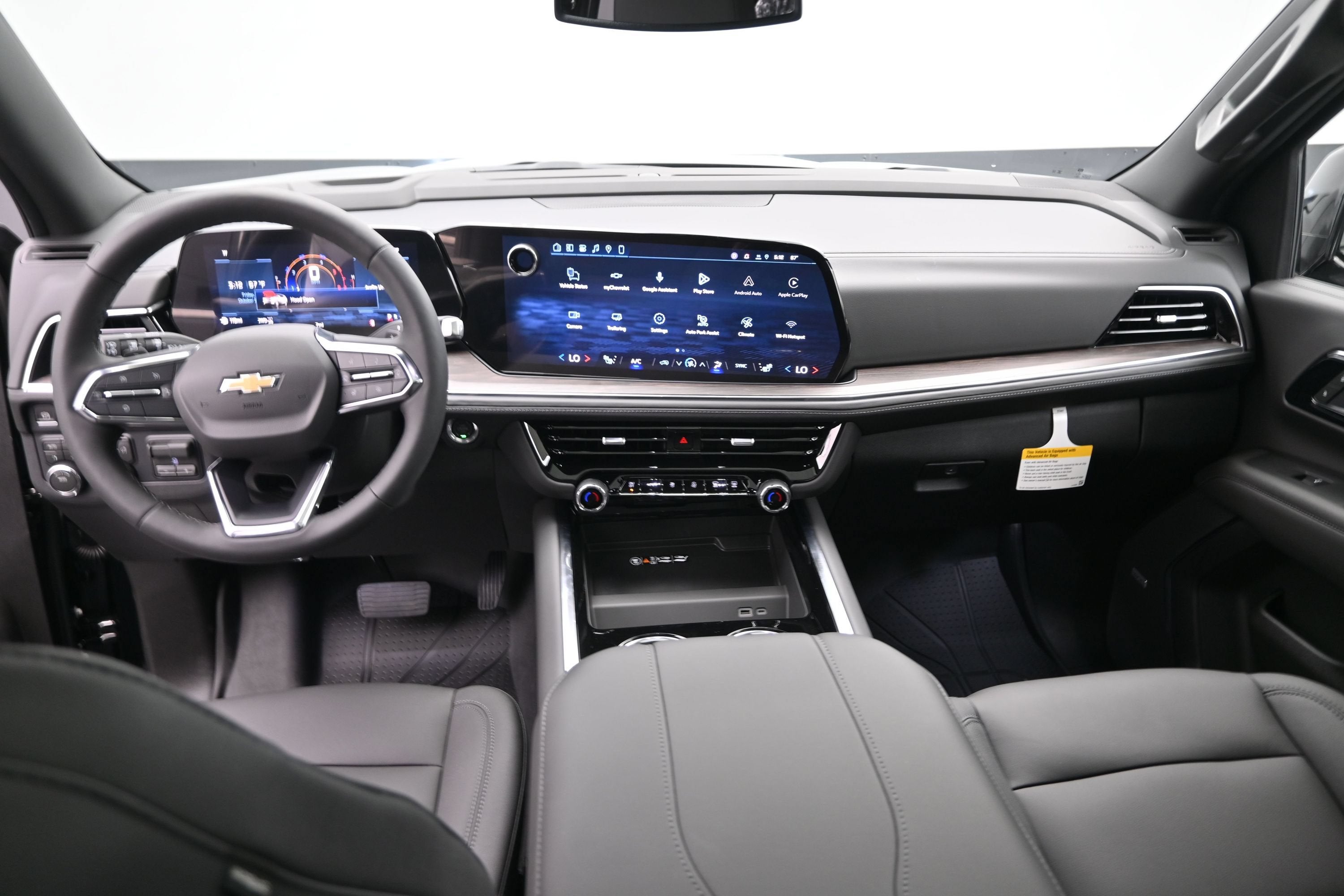 2027 Chevrolet Suburban LT - Photo 19